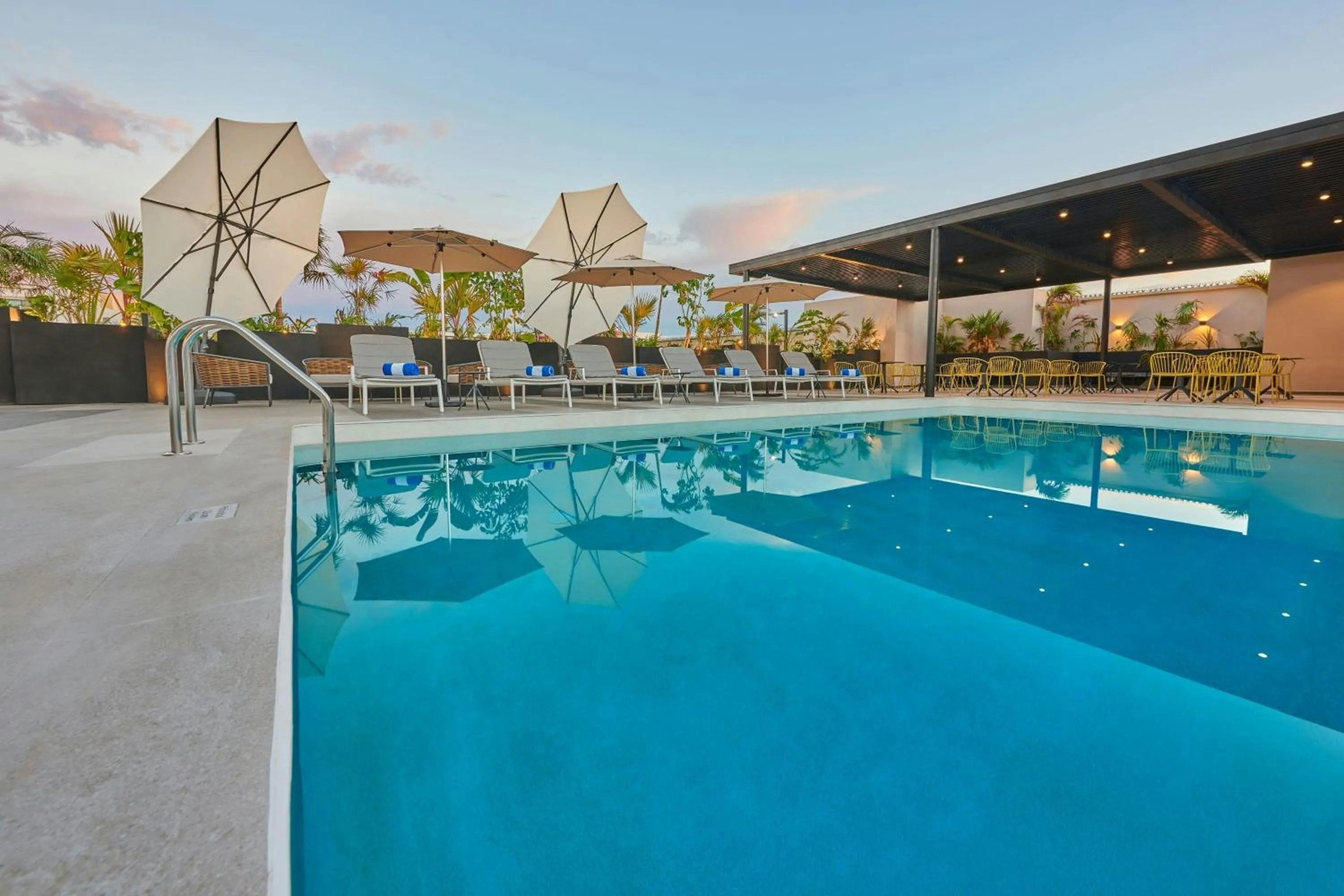 Swimming pool in City Express Plus by Marriott Mazatlan