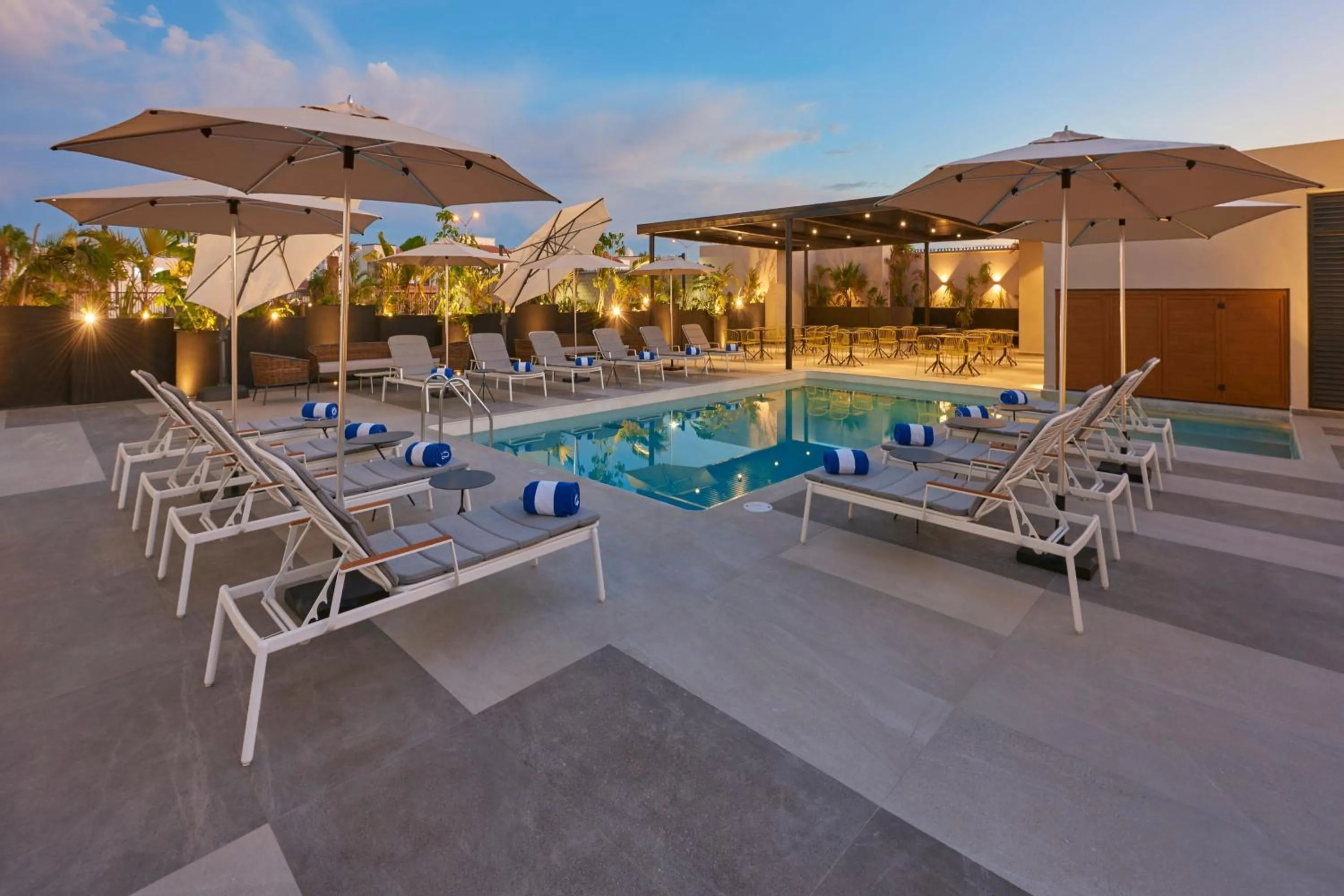 Swimming pool in City Express Plus by Marriott Mazatlan