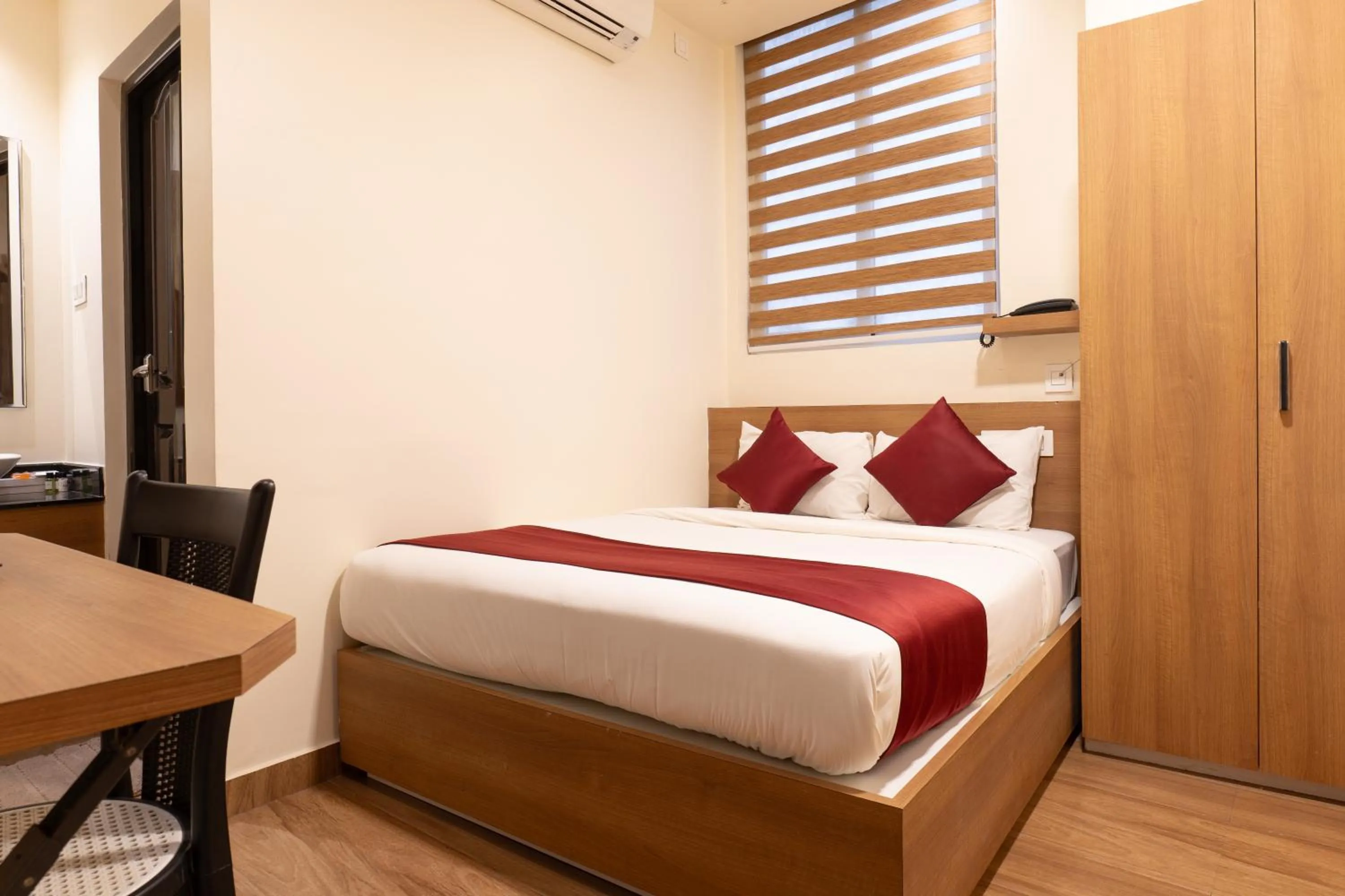 Bed in MEDLEY REGENCY