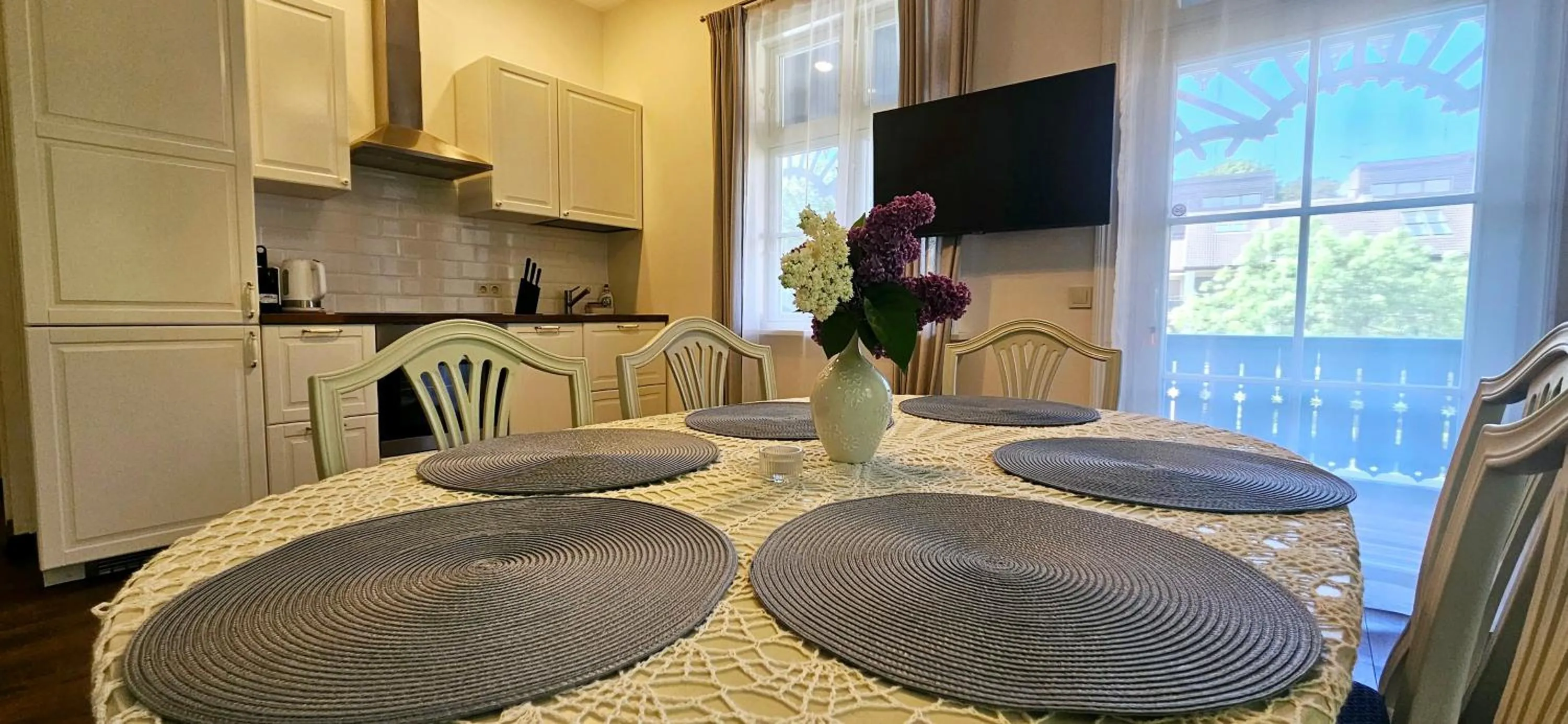 Dining area in Villa Loebel 1881