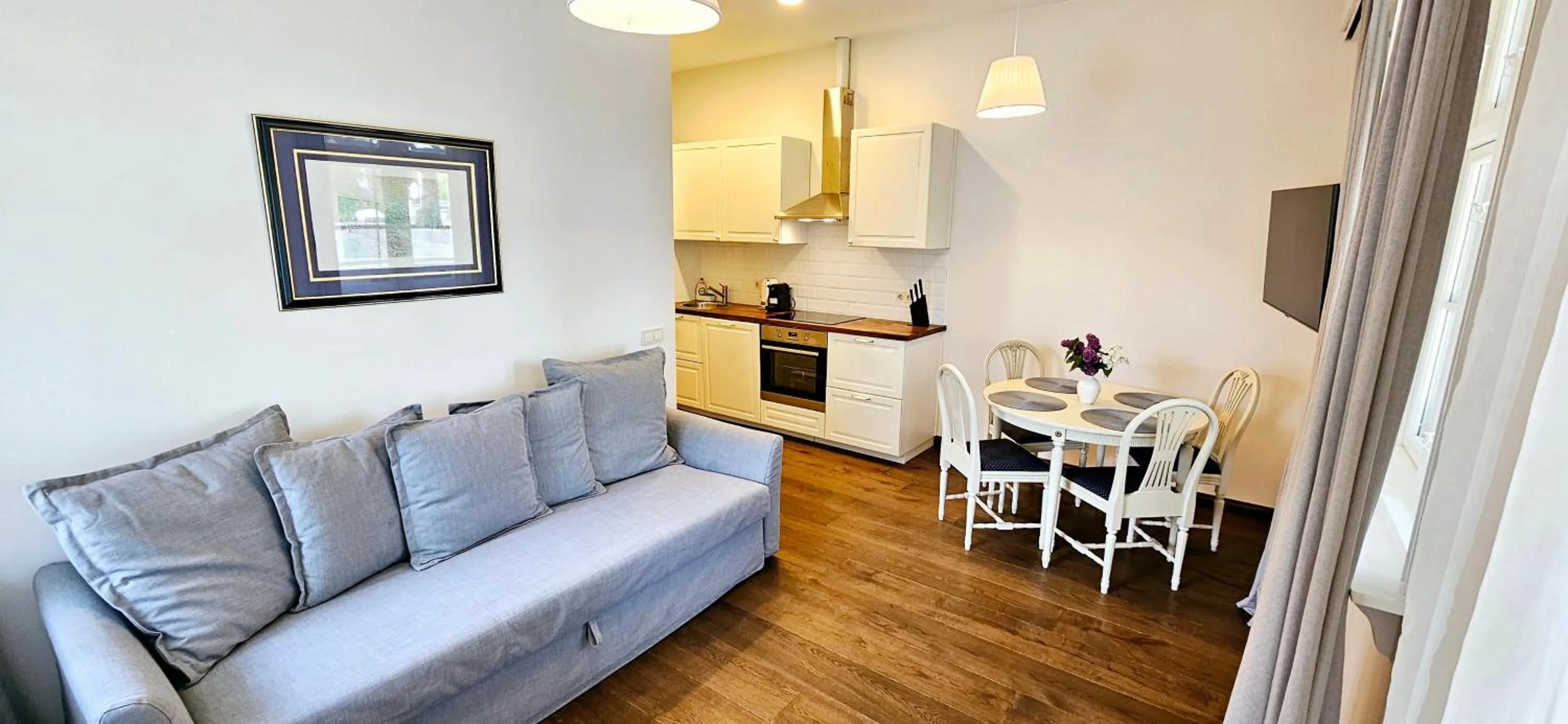 Dining area in Villa Loebel 1881