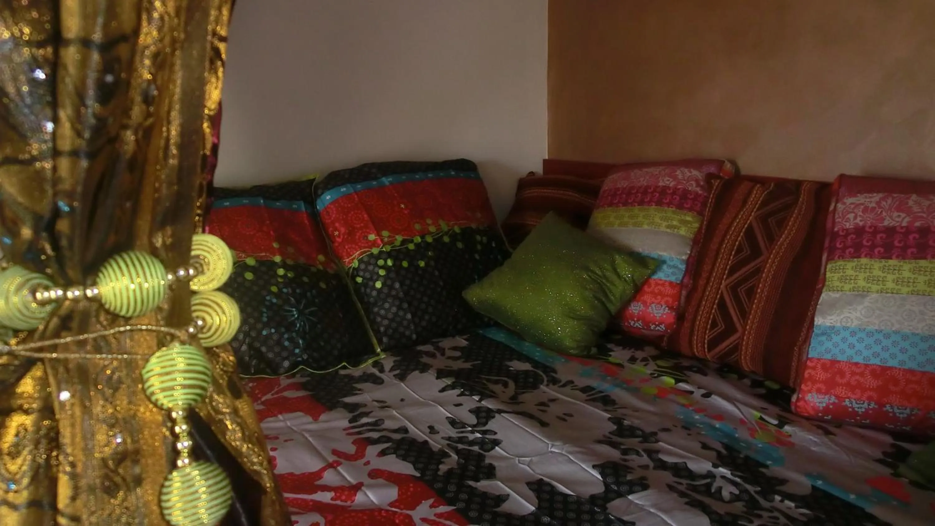 Bed in La Fontenelle Chambres d'Hôtes