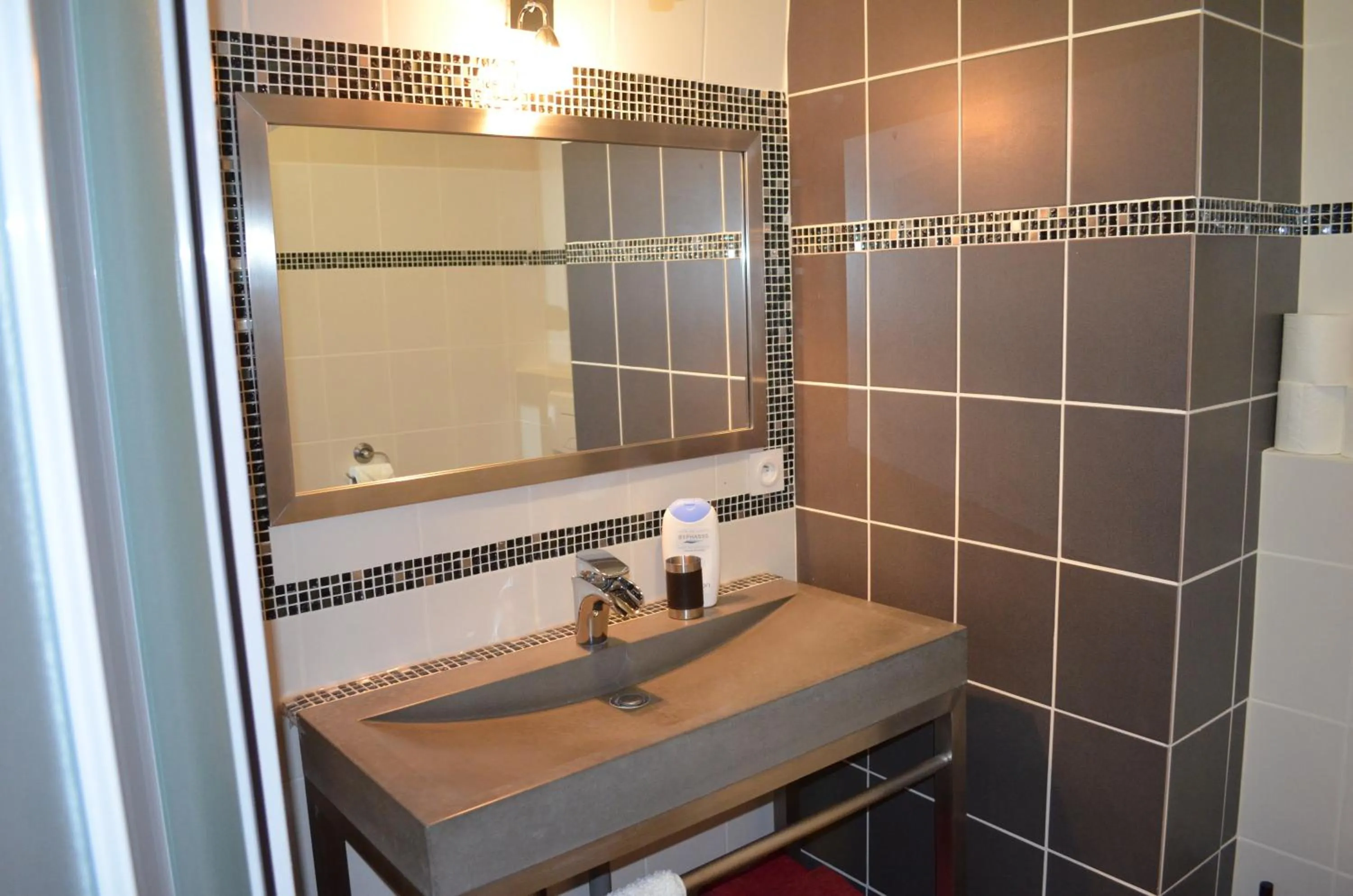 Bathroom in La Fontenelle Chambres d'Hôtes