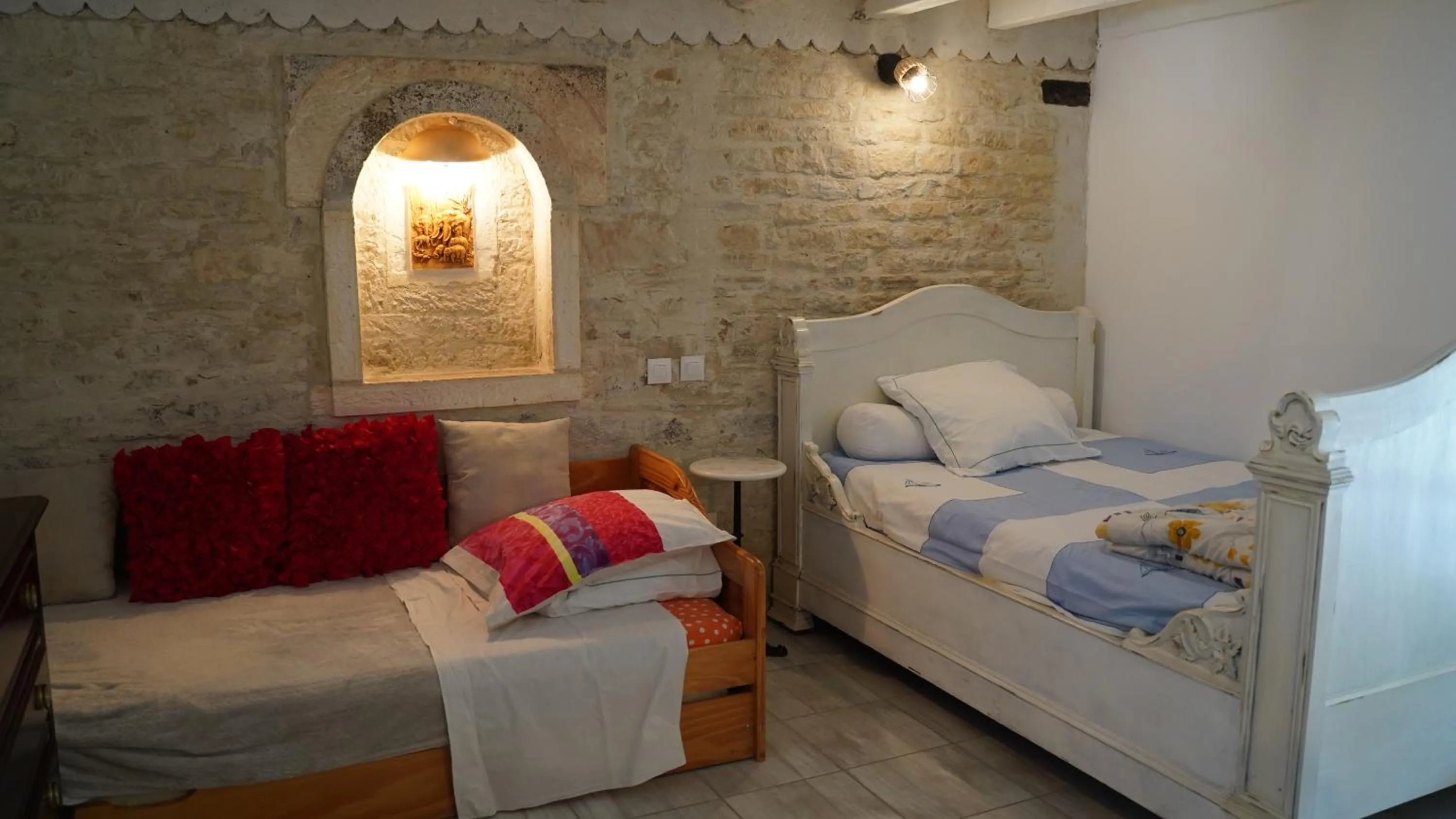 Bed in La Fontenelle Chambres d'Hôtes