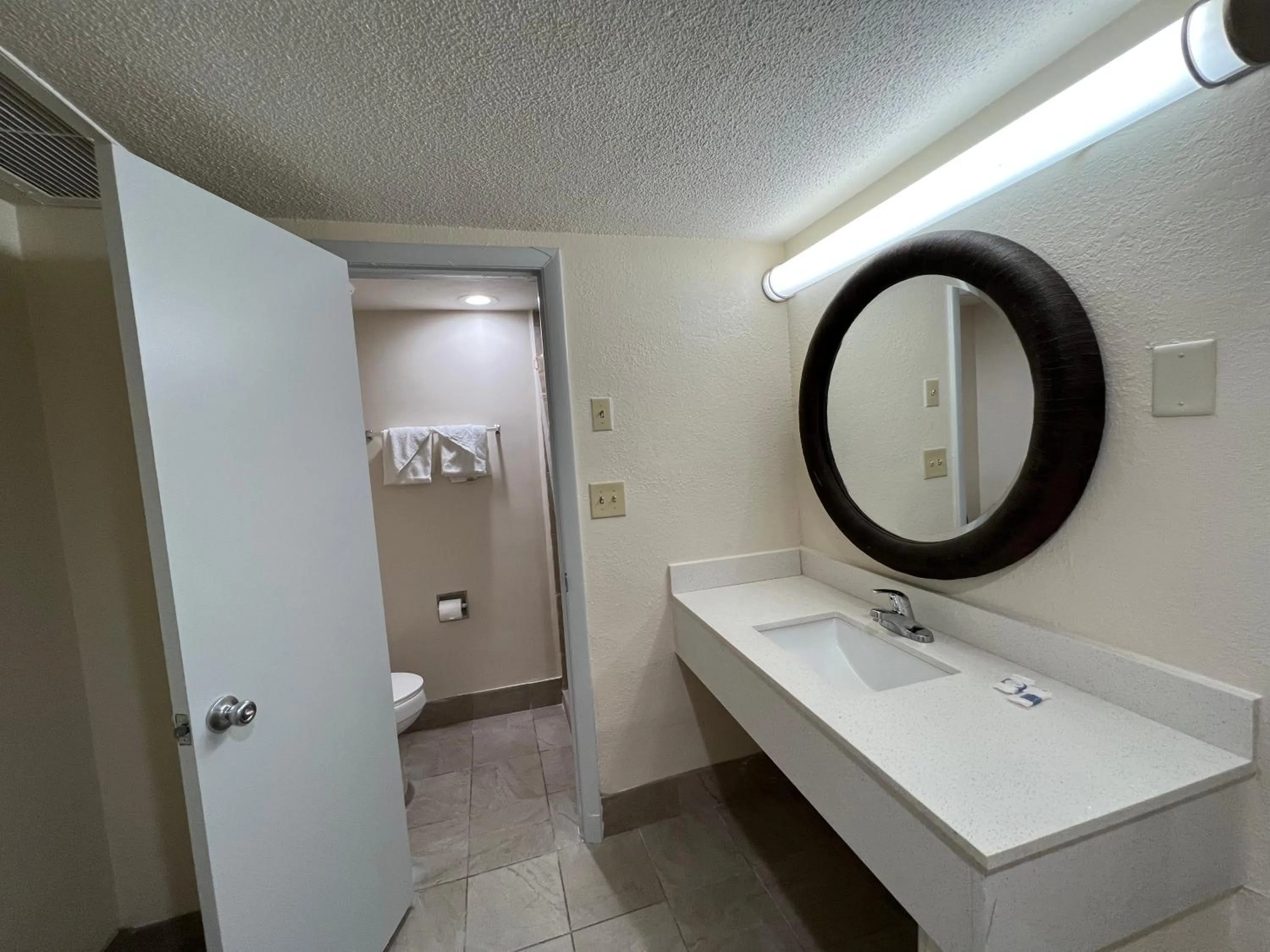 Bathroom in James River Inn & Suites