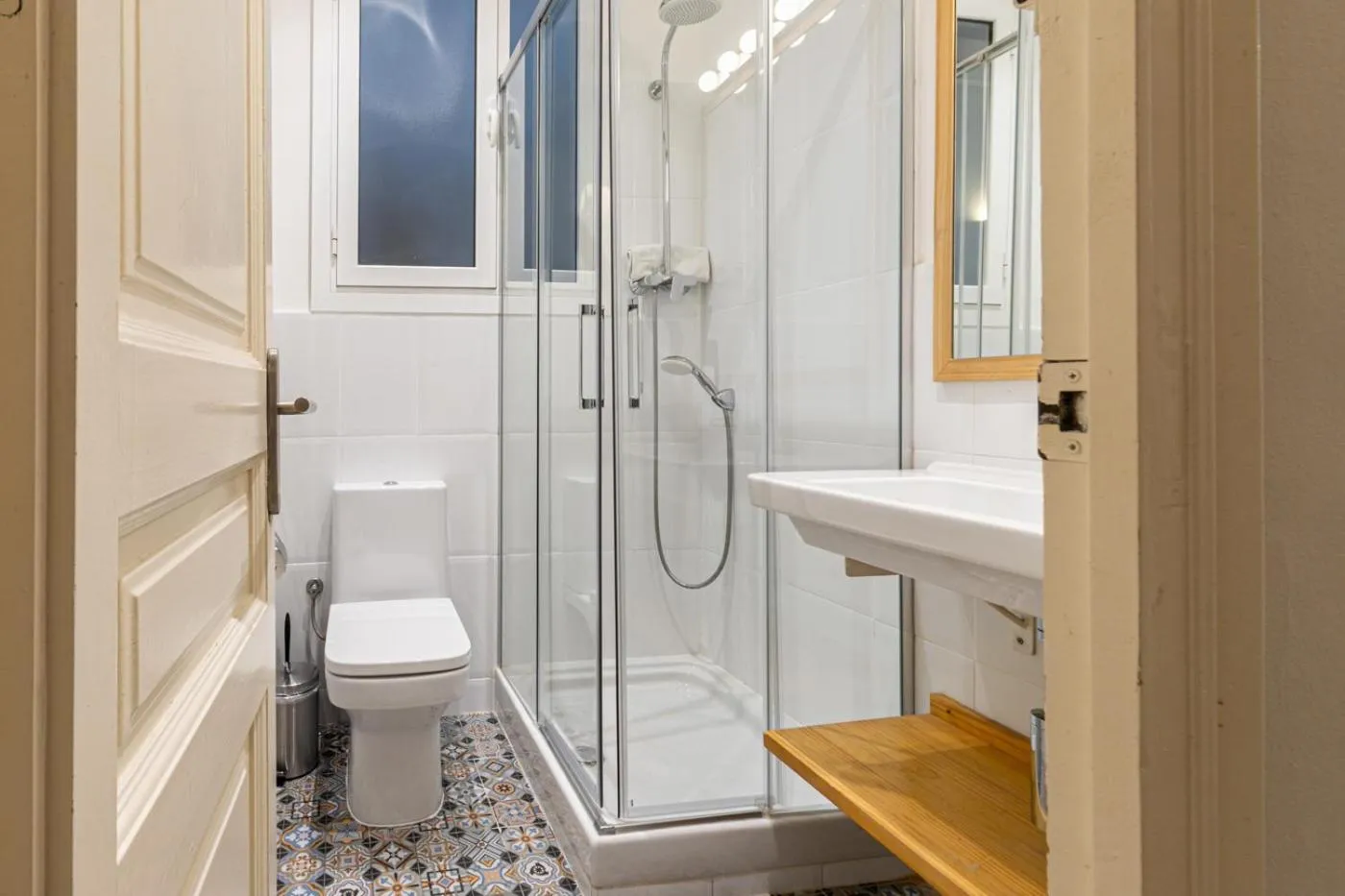 Bathroom in Weflating Sant Antoni Market