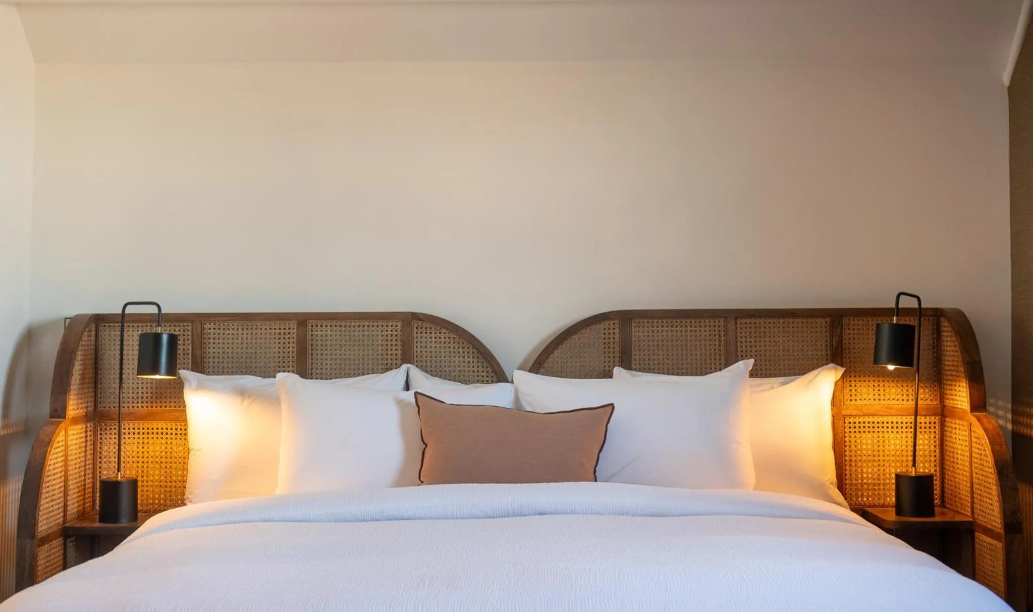 Bed in Hotel Thaxter