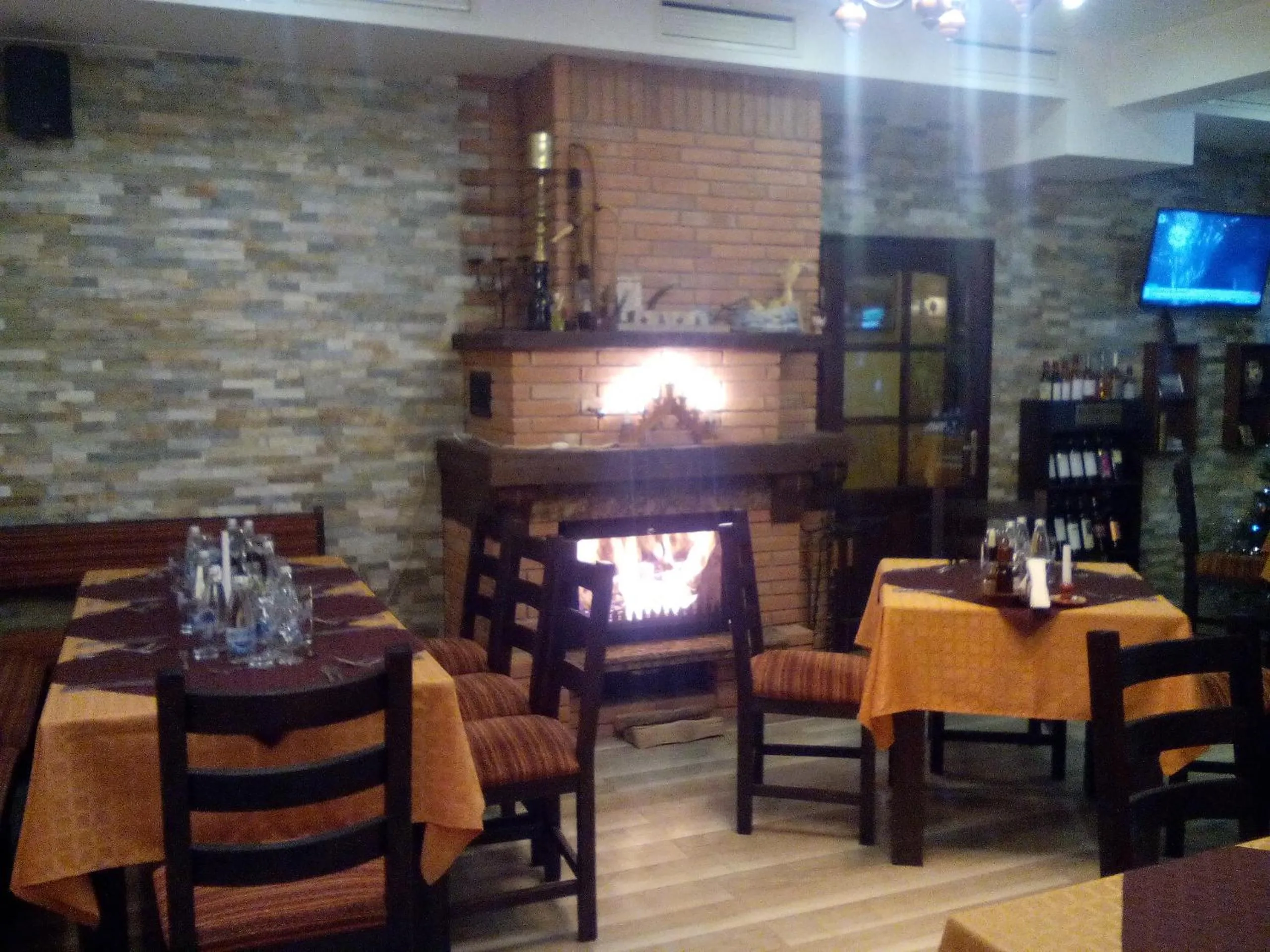 Restaurant/places to eat in Family Hotel Chiflik Hills