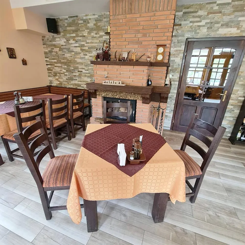 Restaurant/places to eat in Family Hotel Chiflik Hills