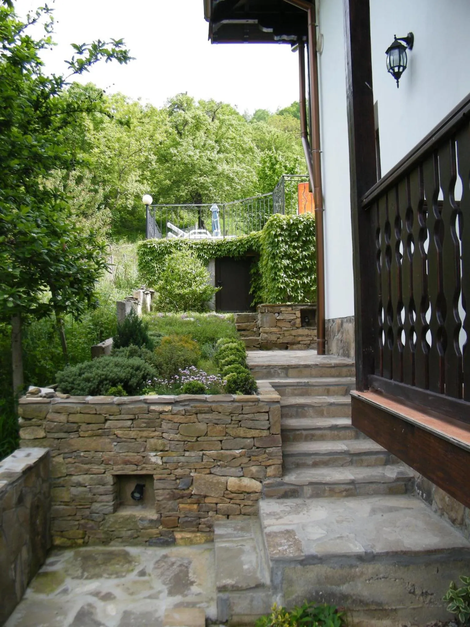 Garden in Family Hotel Chiflik Hills