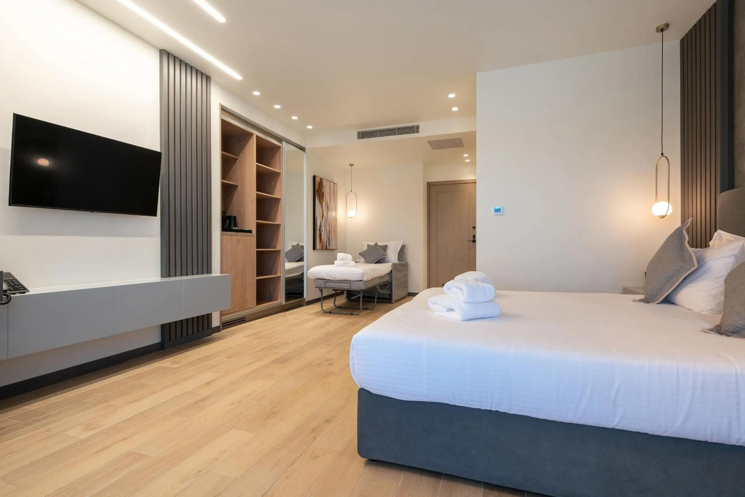 Bed in GRAND PATELLI