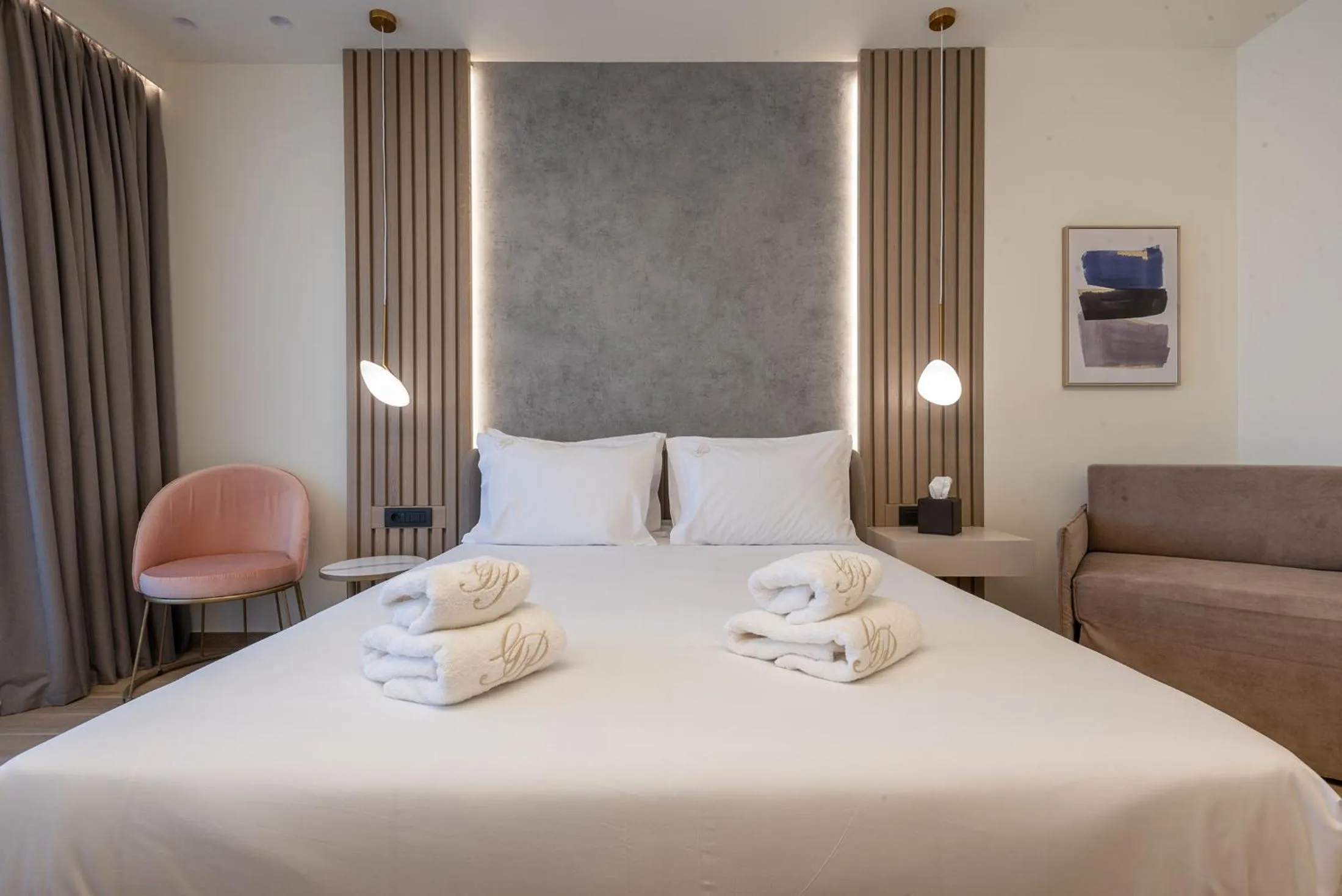 Bed in GRAND PATELLI