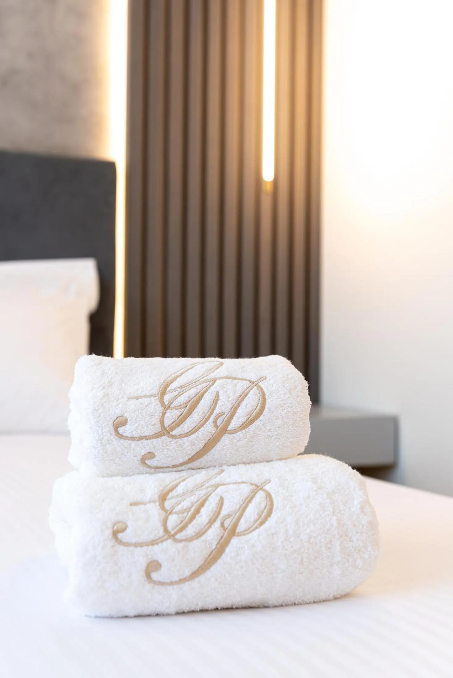 Bed in GRAND PATELLI