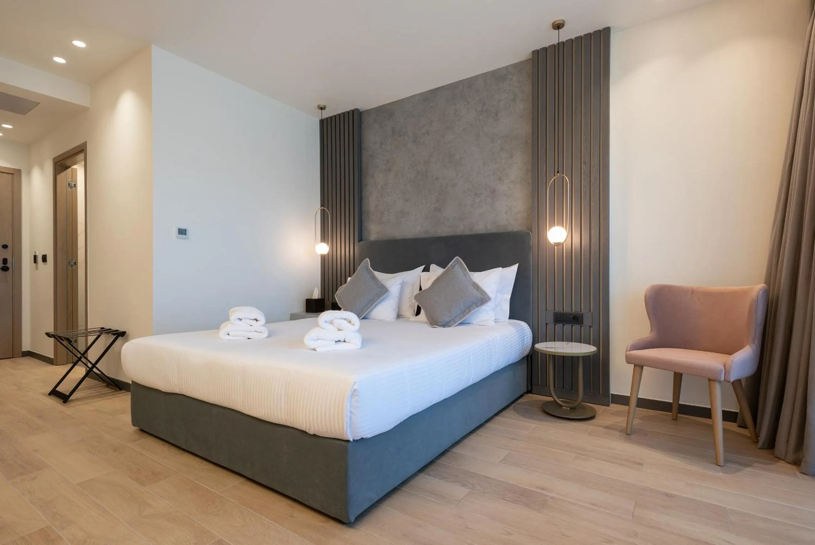 Bed in GRAND PATELLI