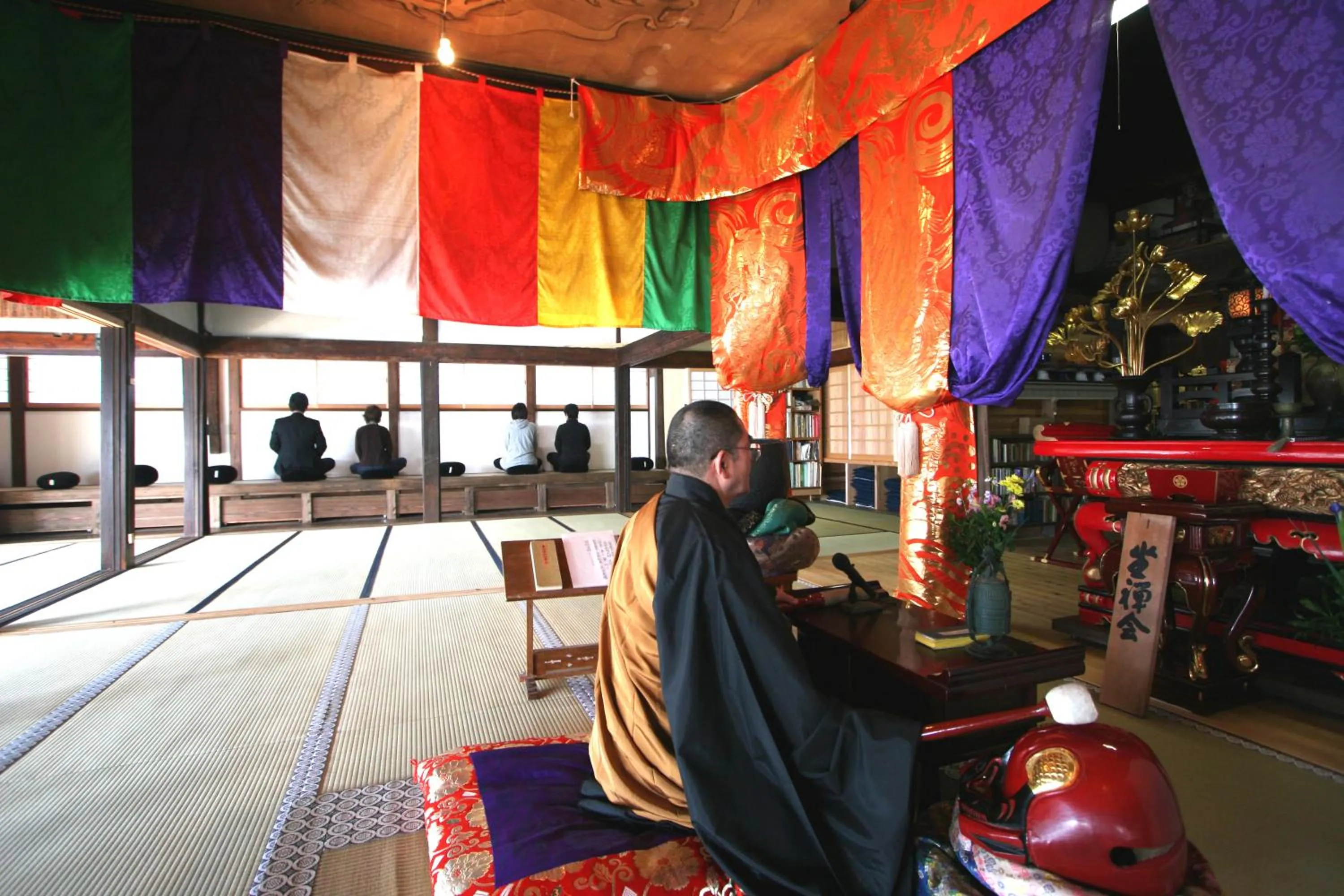 Area and facilities in Zen no Yu