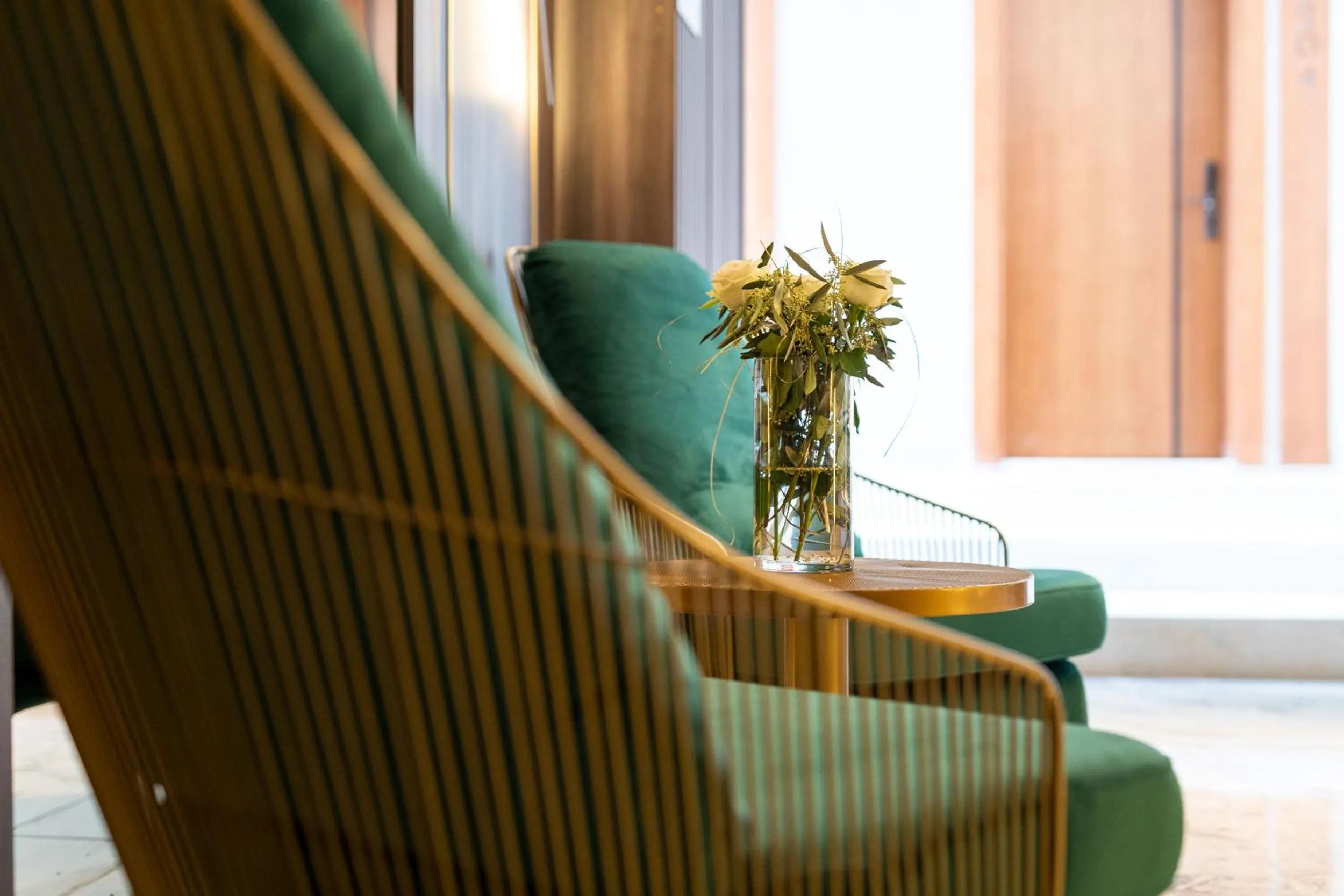 Seating area in Hotel Millennium by Aycon