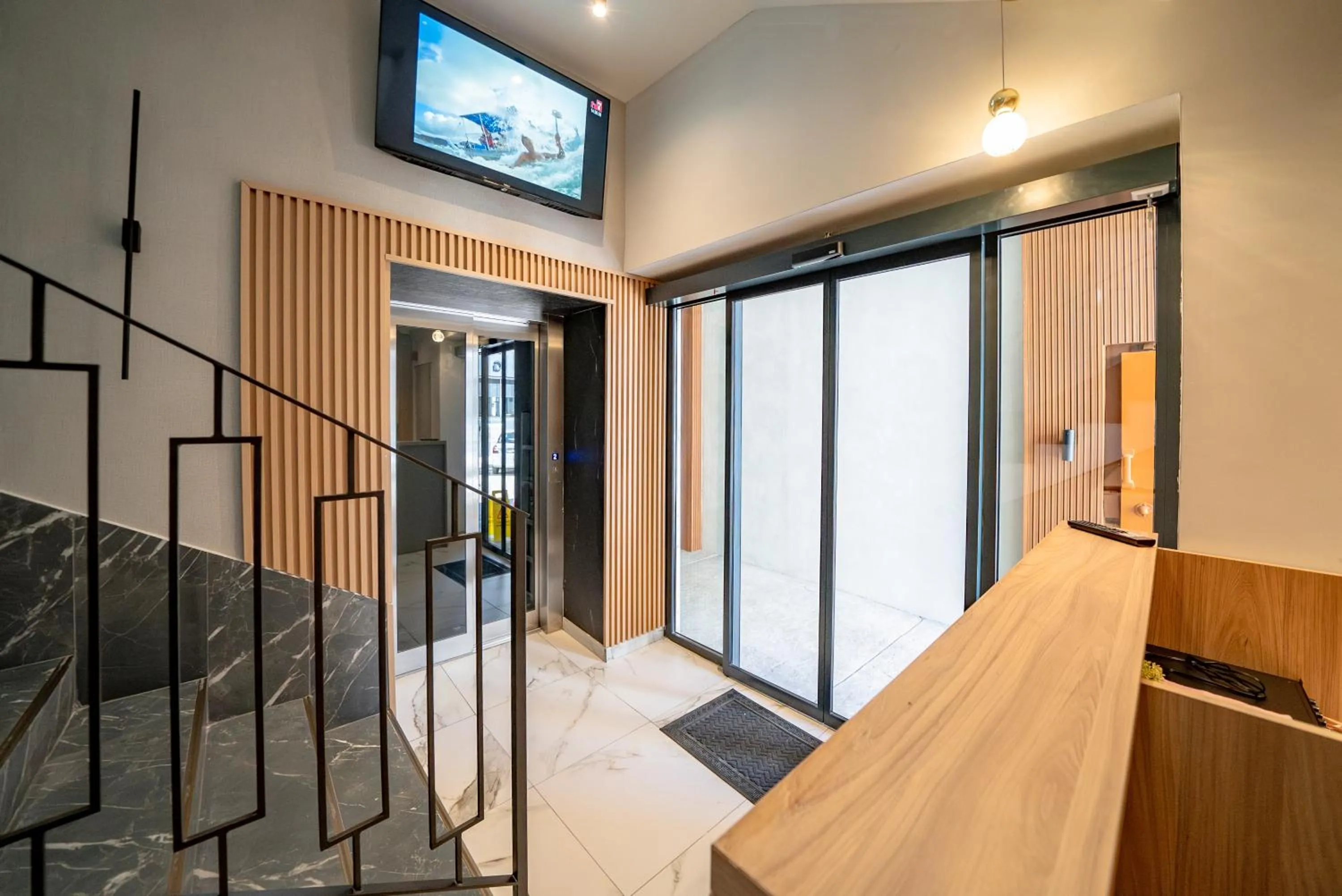 TV and multimedia in Hotel Millennium by Aycon