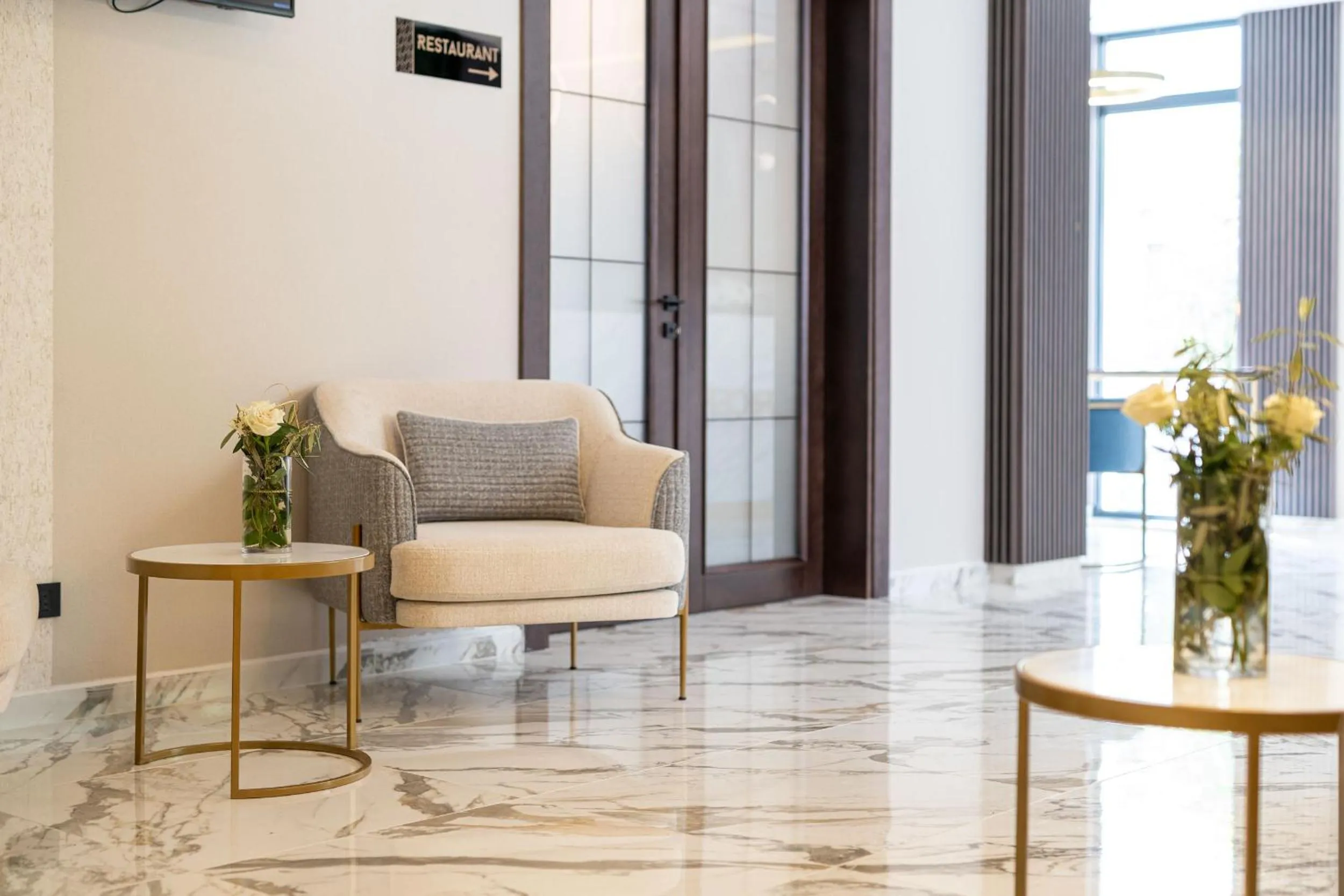 Lobby or reception in Hotel Millennium by Aycon