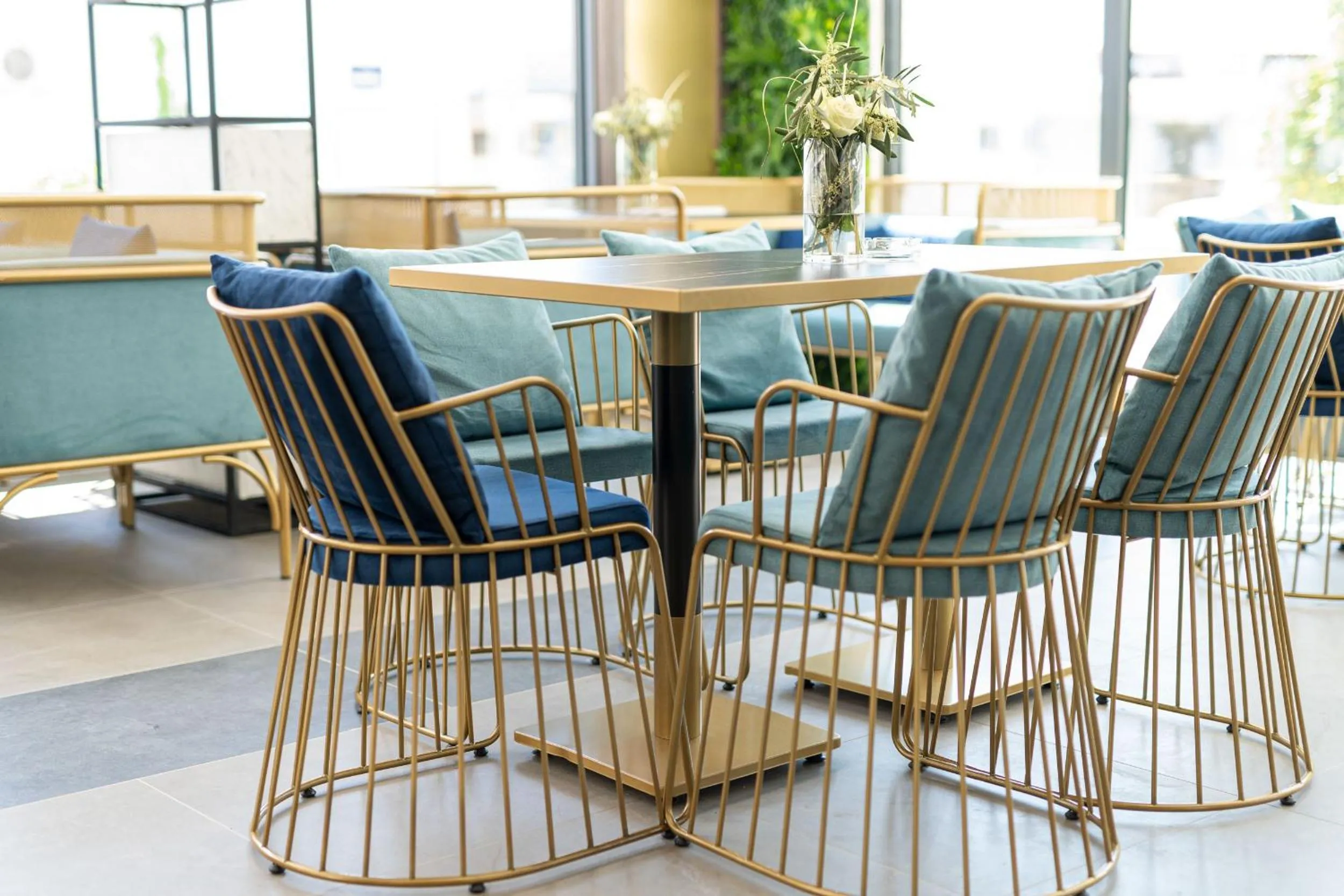 Lounge or bar in Hotel Millennium by Aycon