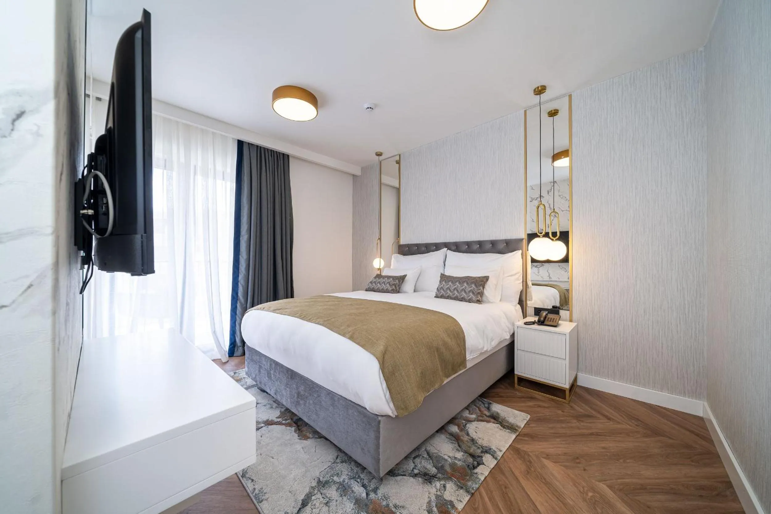 Bed in Hotel Millennium by Aycon