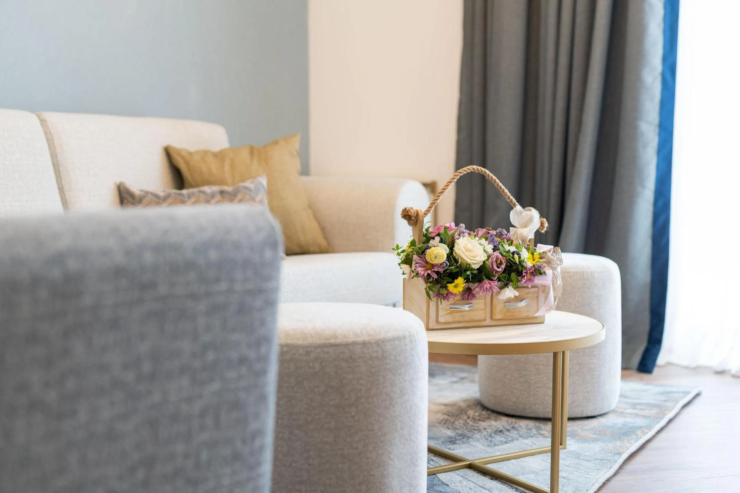 Living room in Hotel Millennium by Aycon