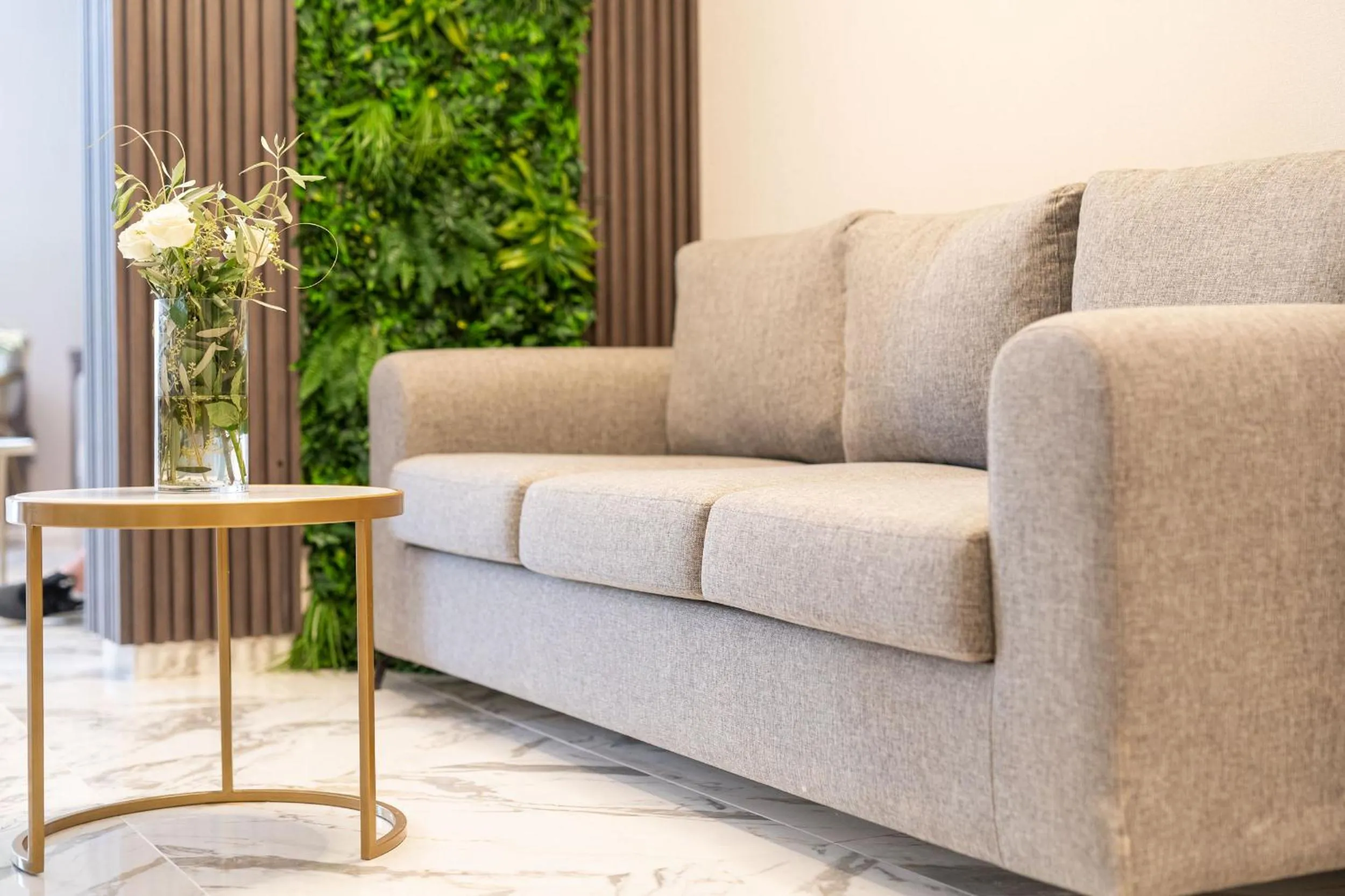 Seating area in Hotel Millennium by Aycon