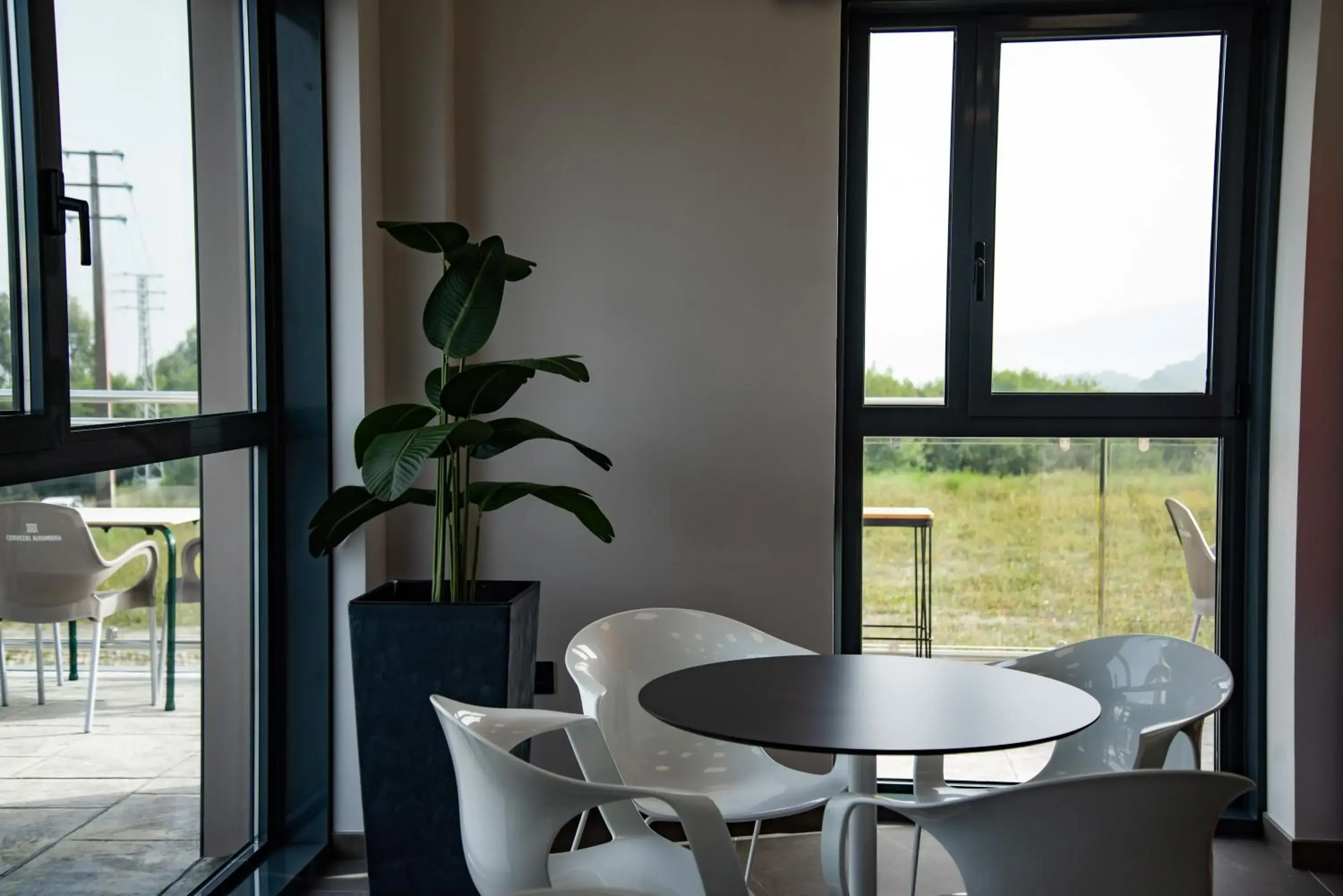 4-Bed Mixed Dormitory Room in Hotel Chips Fene 4-Bed Mixed Dormitory Room in Hotel Chips Fene