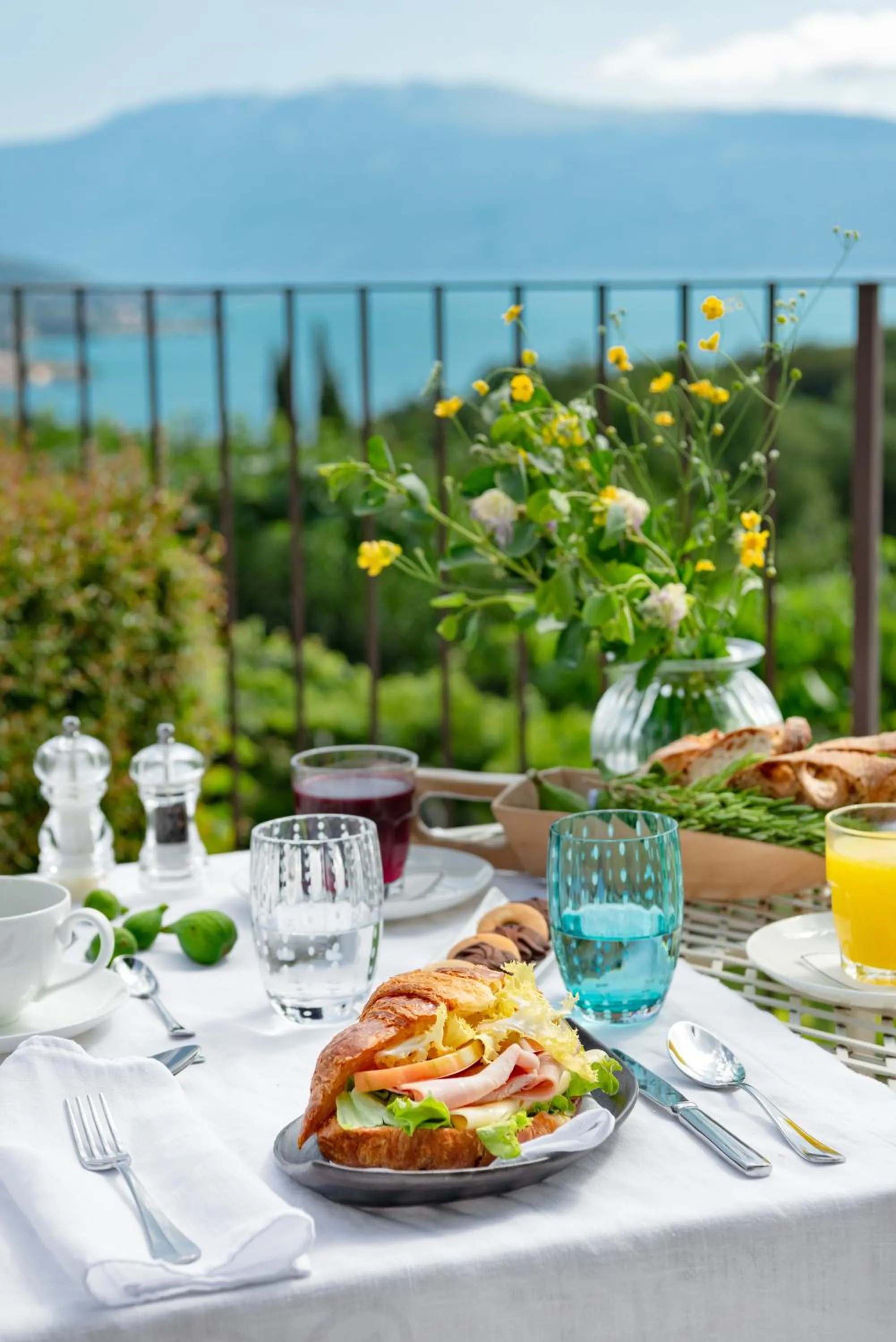 Continental breakfast in Villa Arcadio