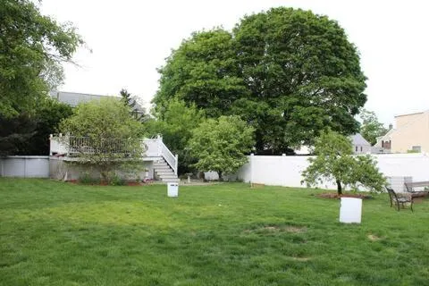 NEW! Family-Friendly Getaway -1 Mi to Dtwn Salem w Roof Deck & Tiki Bar