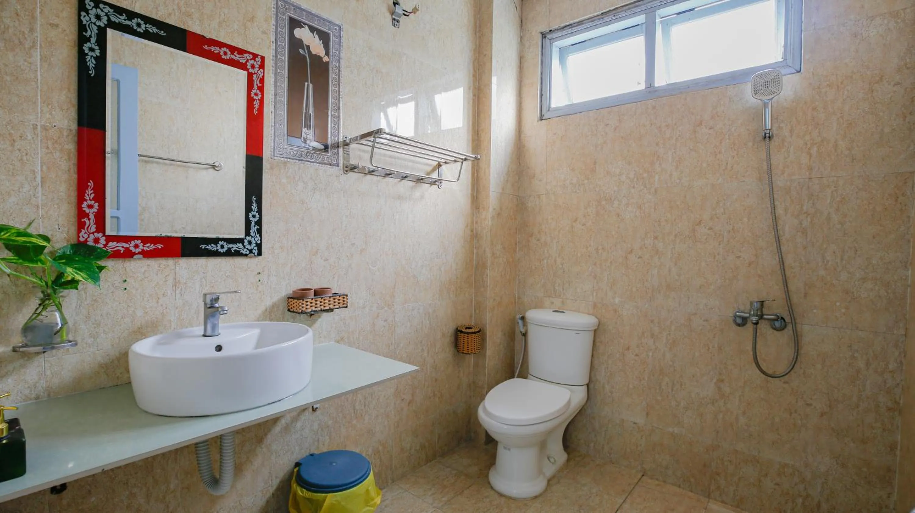 Shower in Areca Homestay
