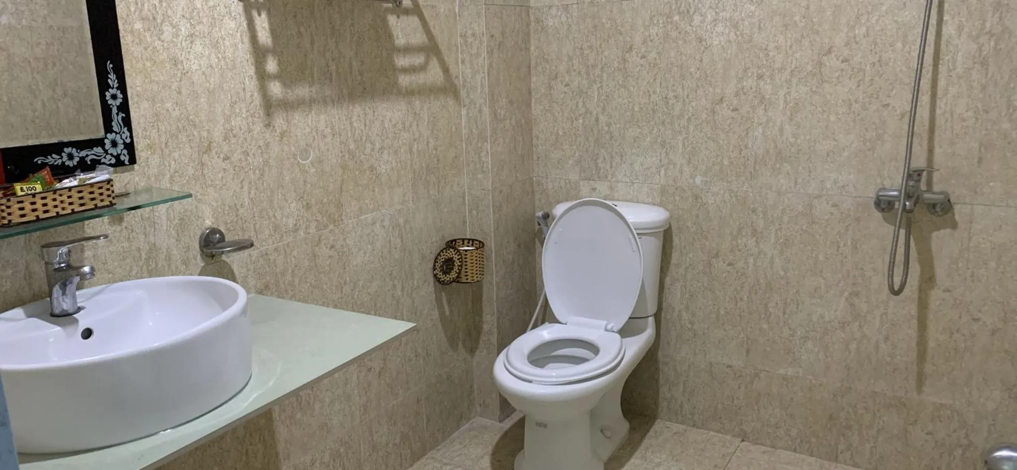 Triple Room with Private Bathroom in Areca Homestay