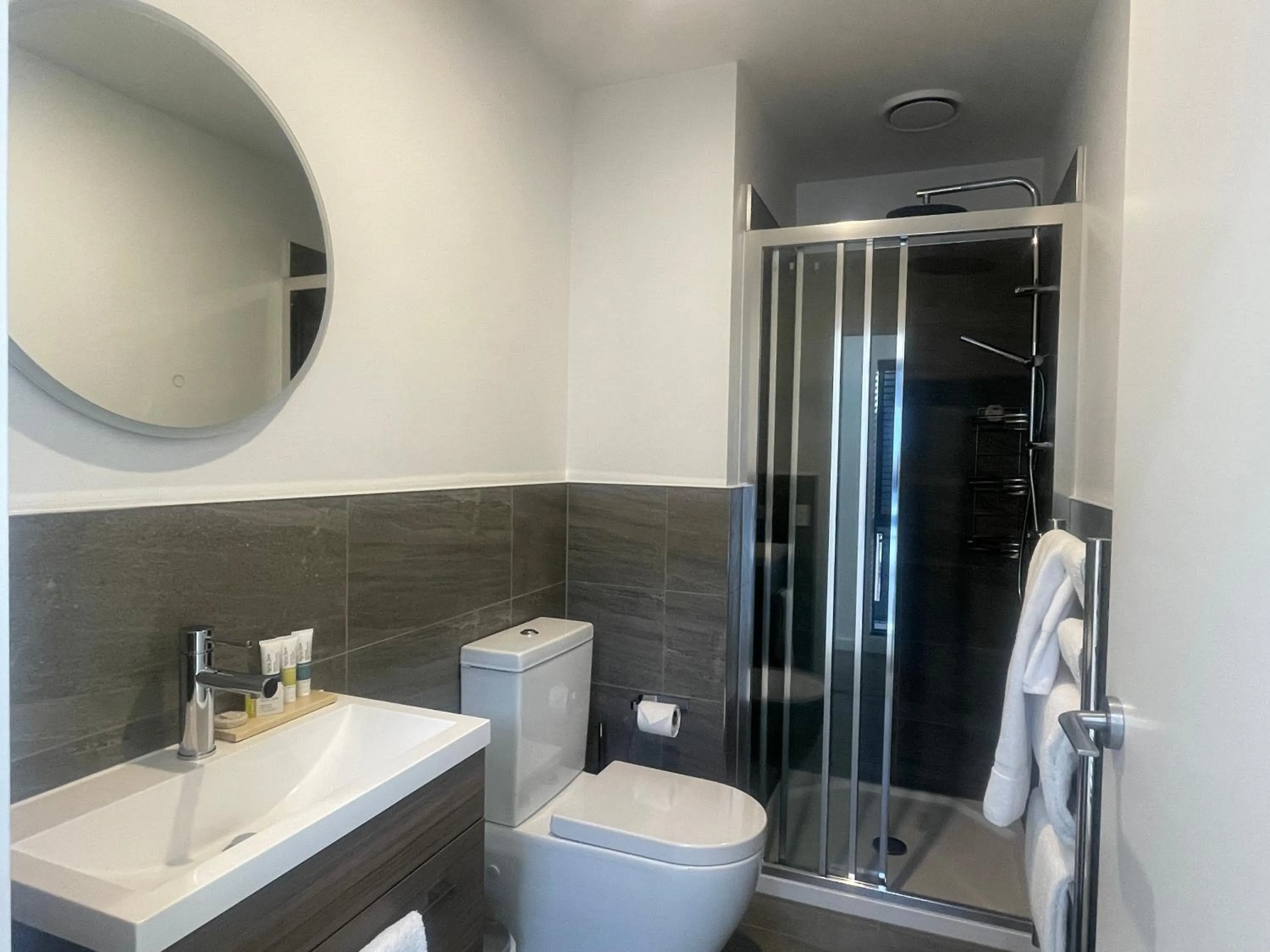 Bathroom in Alpine Junction Townhouse Apartments, Lodge & Hotel