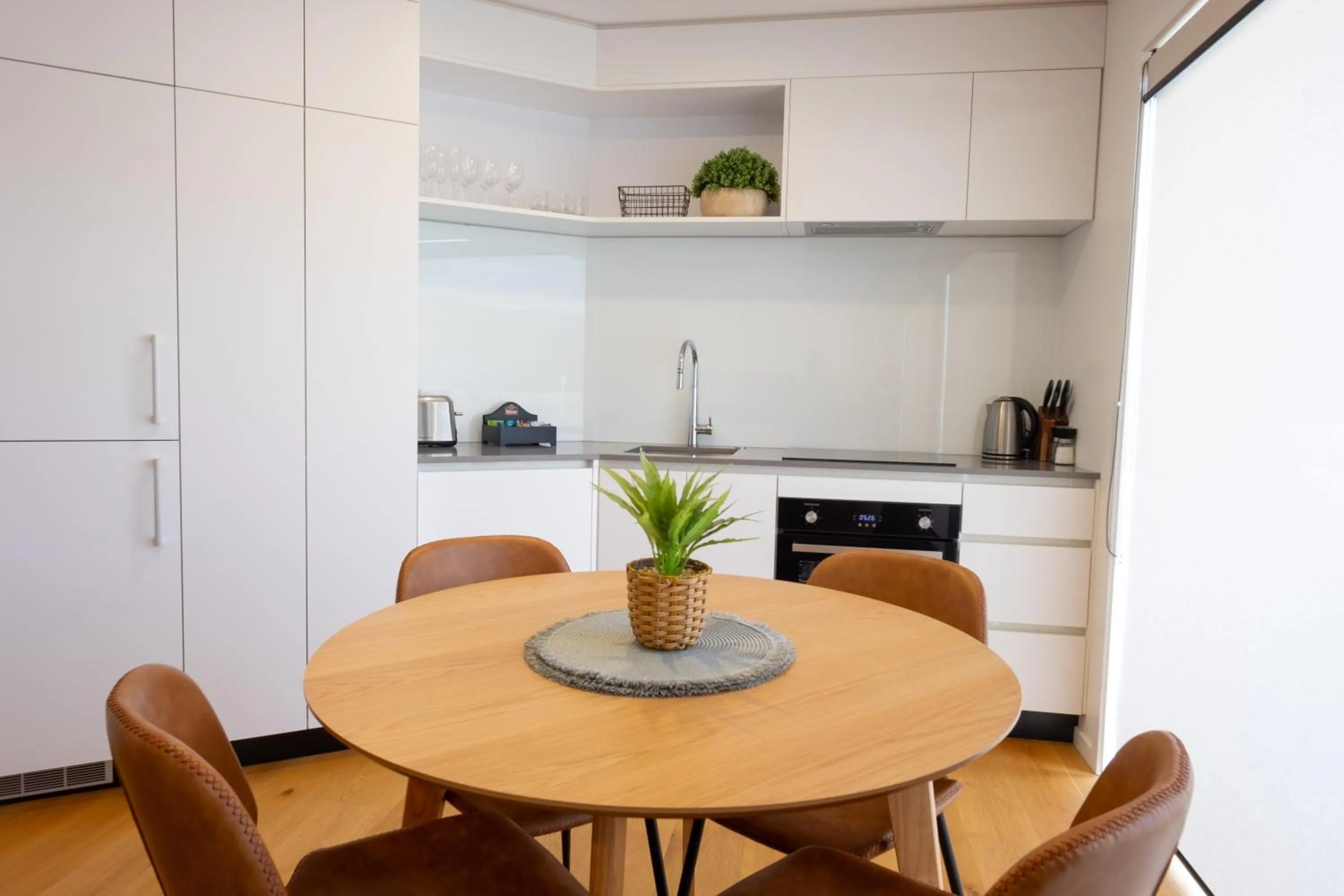 Kitchen or kitchenette in Alpine Junction Townhouse Apartments, Lodge & Hotel