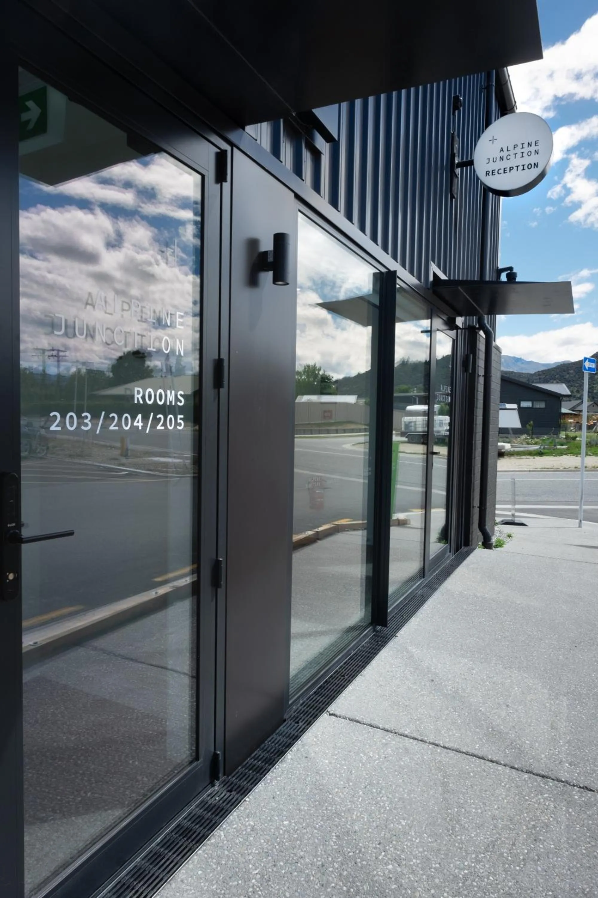 Property building in Alpine Junction Townhouse Apartments, Lodge & Hotel