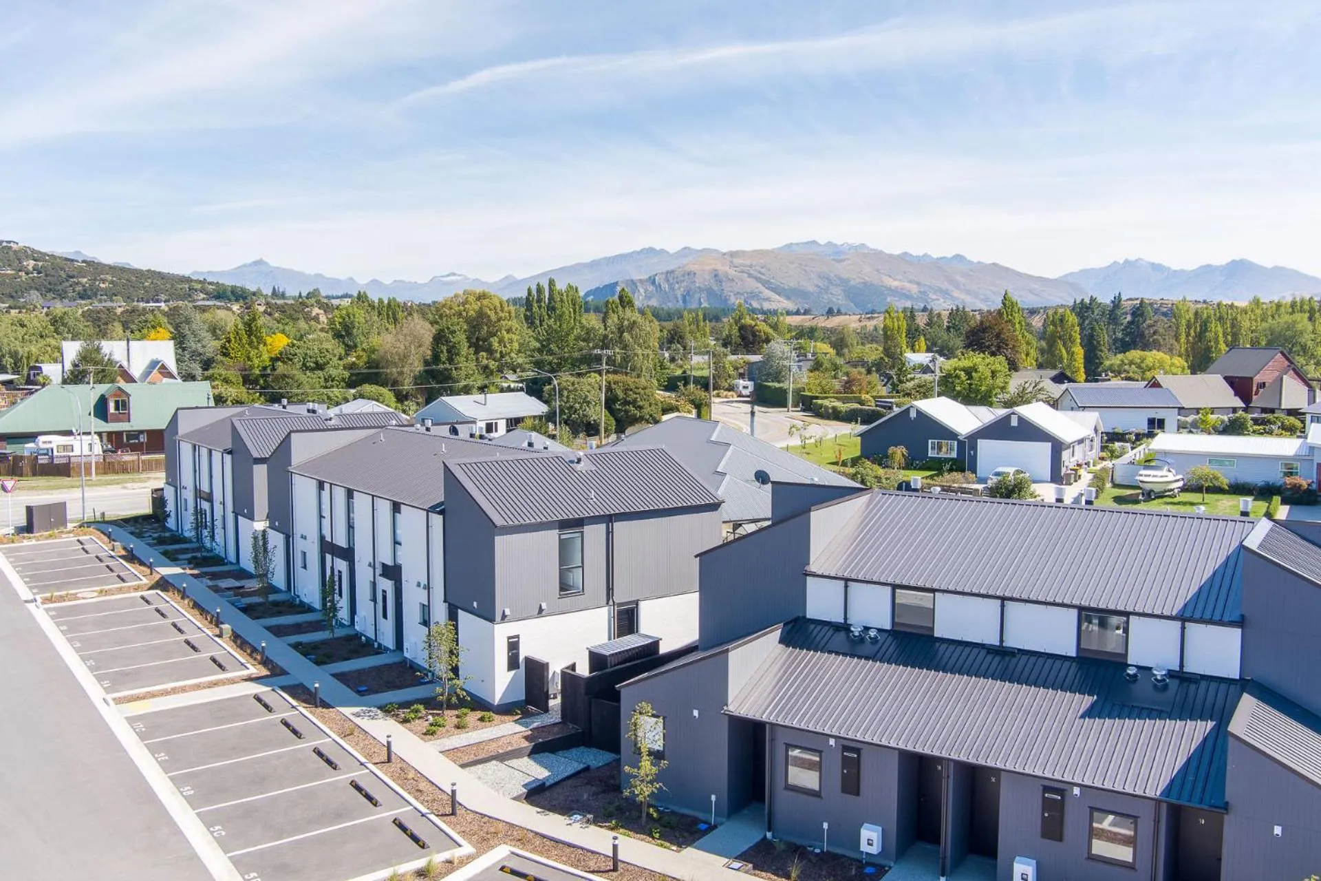 Property building in Alpine Junction Townhouse Apartments, Lodge & Hotel