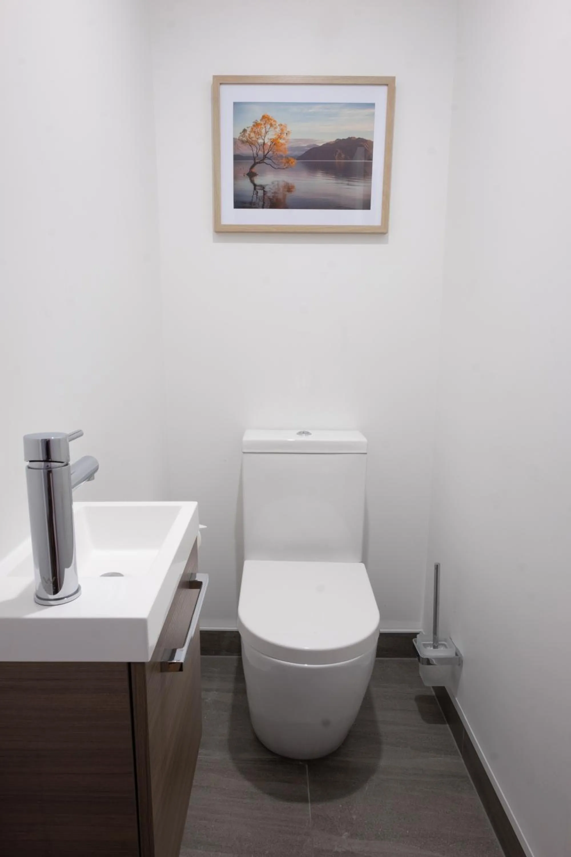 Toilet in Alpine Junction Townhouse Apartments, Lodge & Hotel