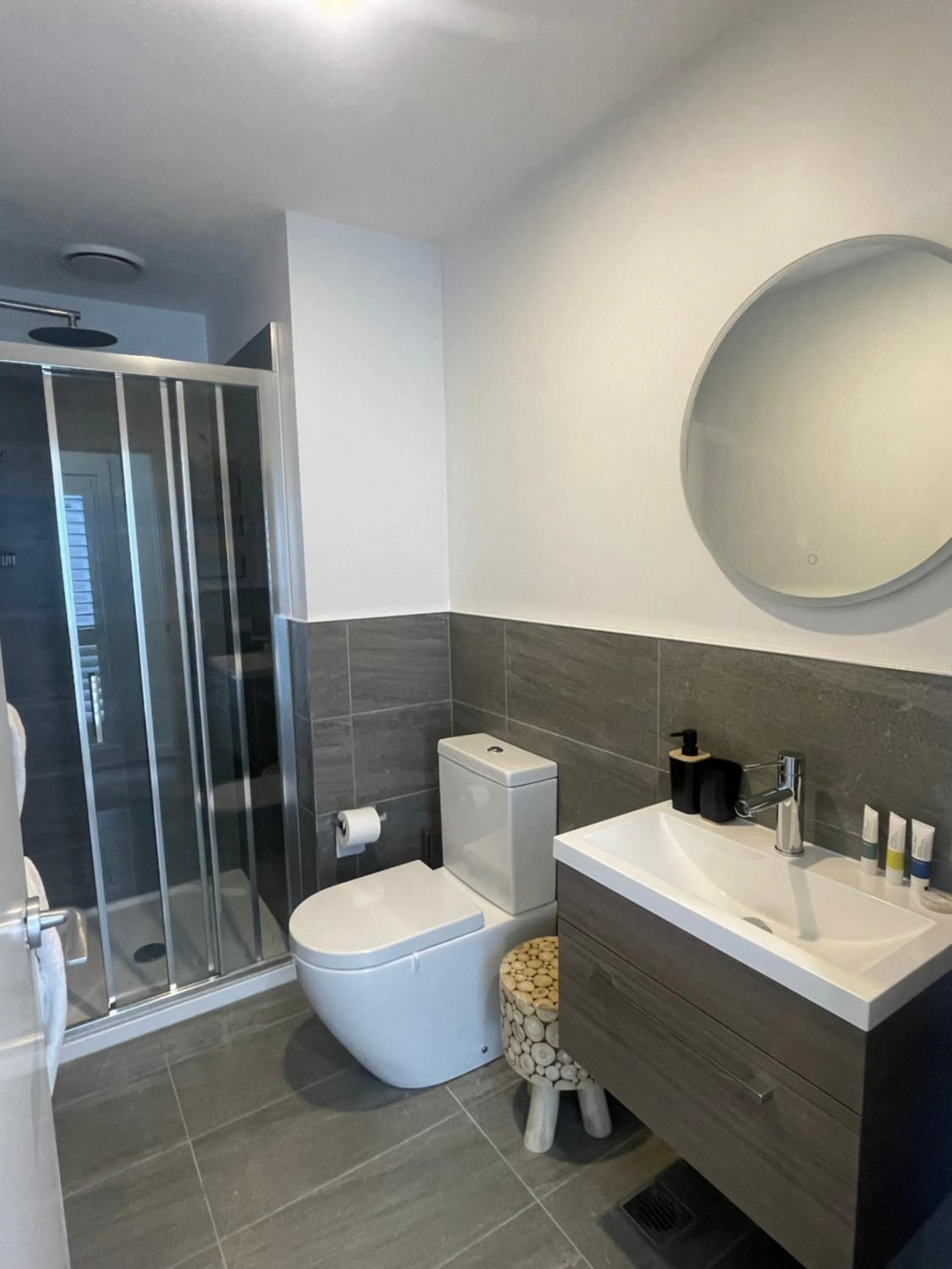 Bathroom in Alpine Junction Townhouse Apartments, Lodge & Hotel