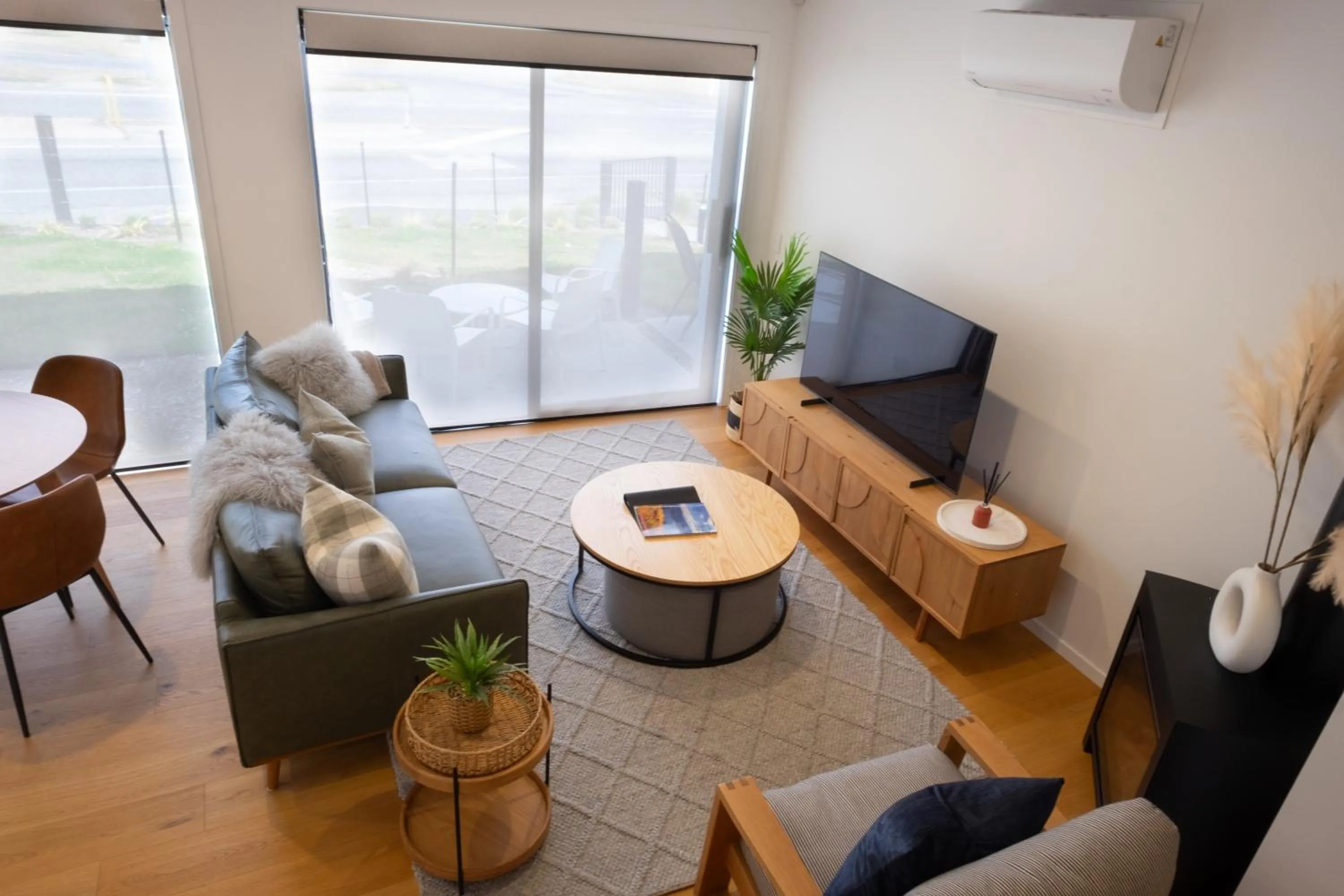 Living room in Alpine Junction Townhouse Apartments, Lodge & Hotel