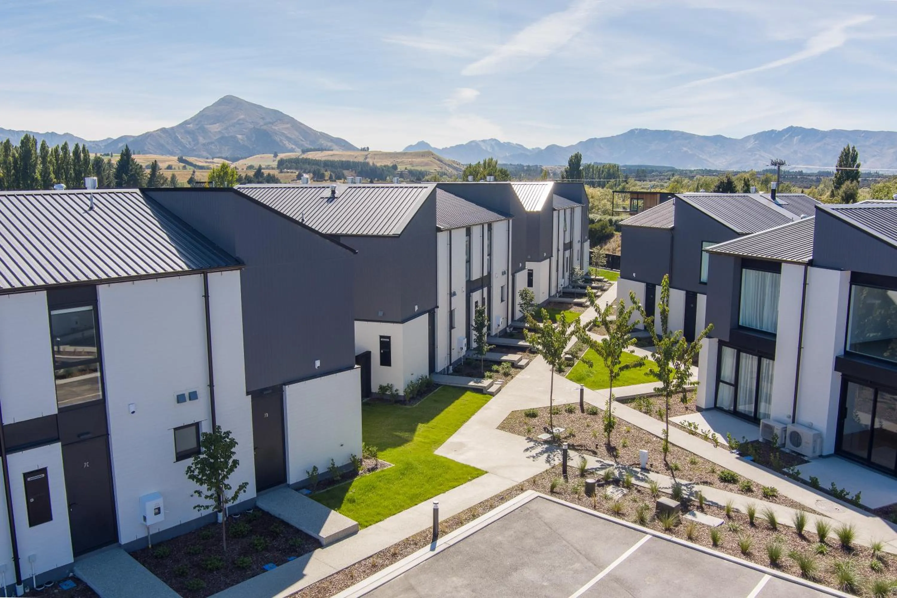 Property building in Alpine Junction Townhouse Apartments, Lodge & Hotel
