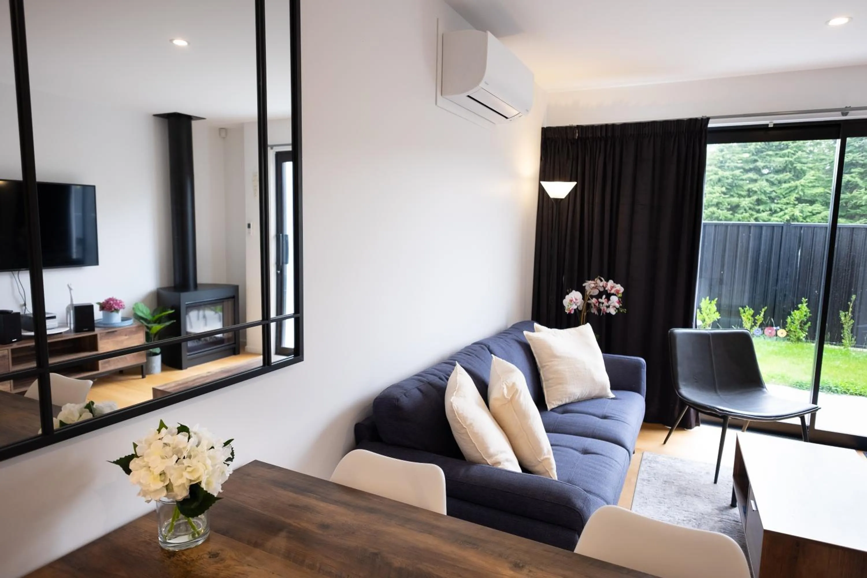 Living room in Alpine Junction Townhouse Apartments, Lodge & Hotel