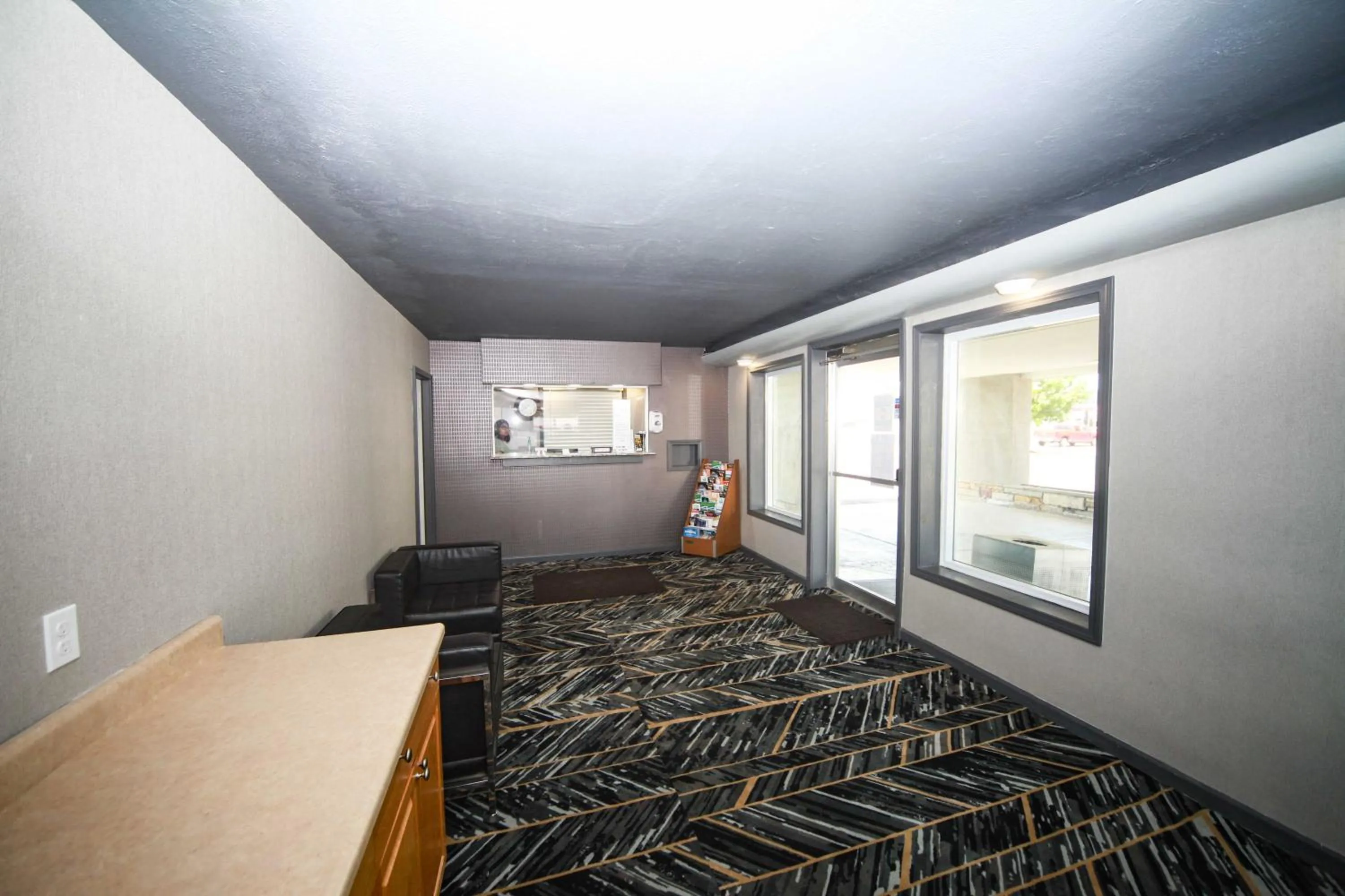 Lobby or reception in Relax Inn Bradford