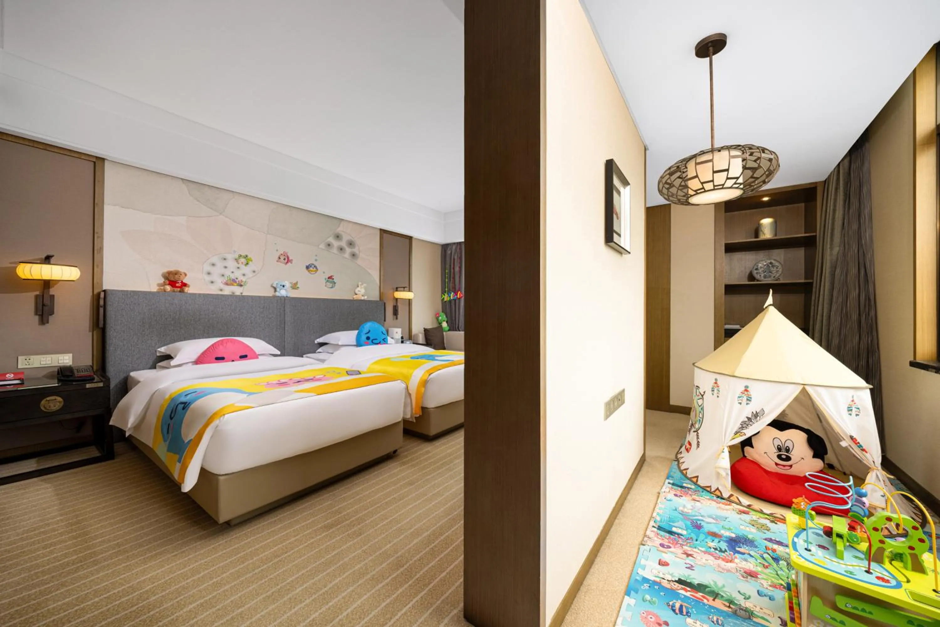 Bed in Yue Yang Hotel