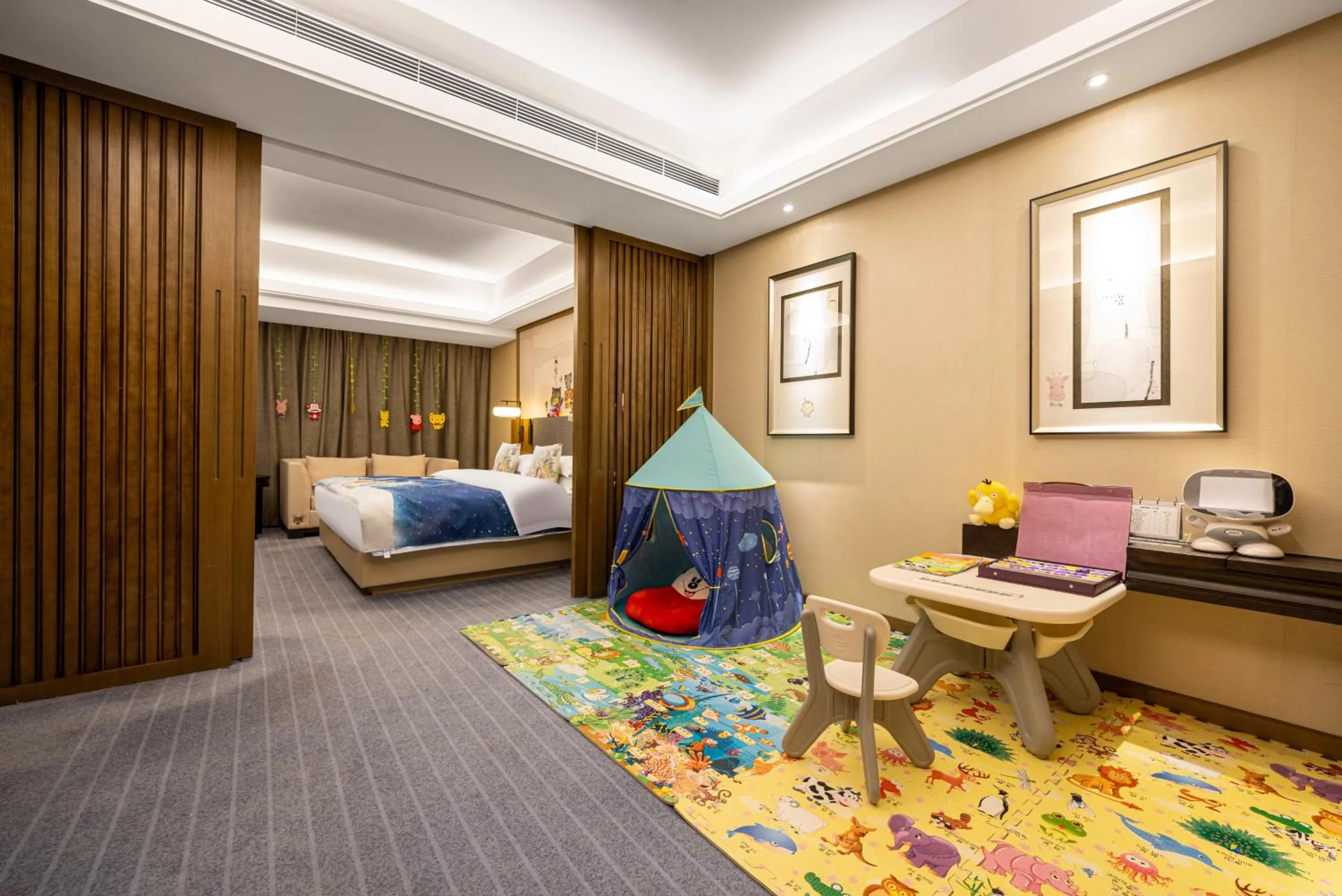 Bed in Yue Yang Hotel