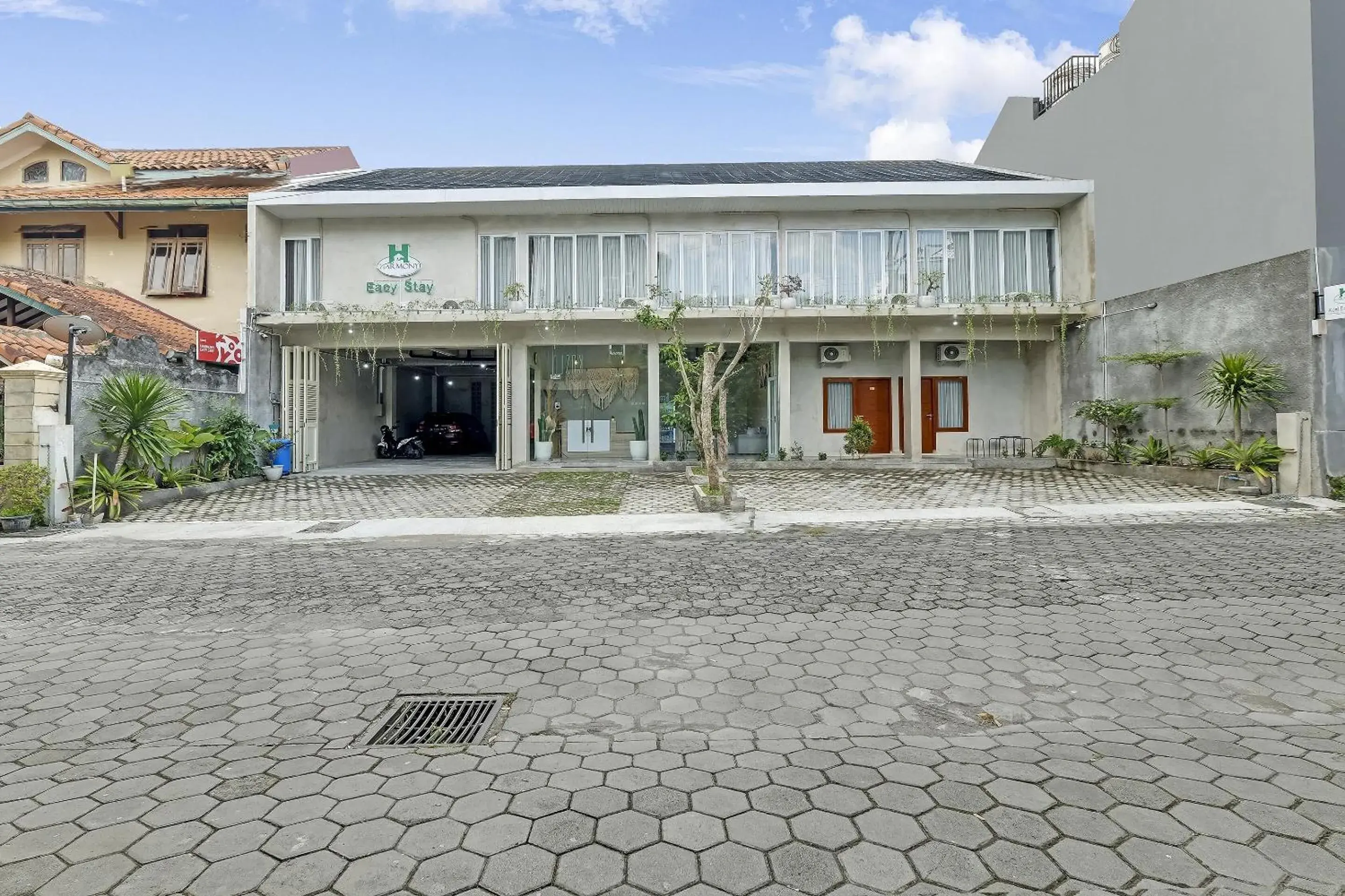 Facade/entrance in Capital O 90983 Harmony Easy Stay Facade/entrance in Capital O 90983 Harmony Easy Stay