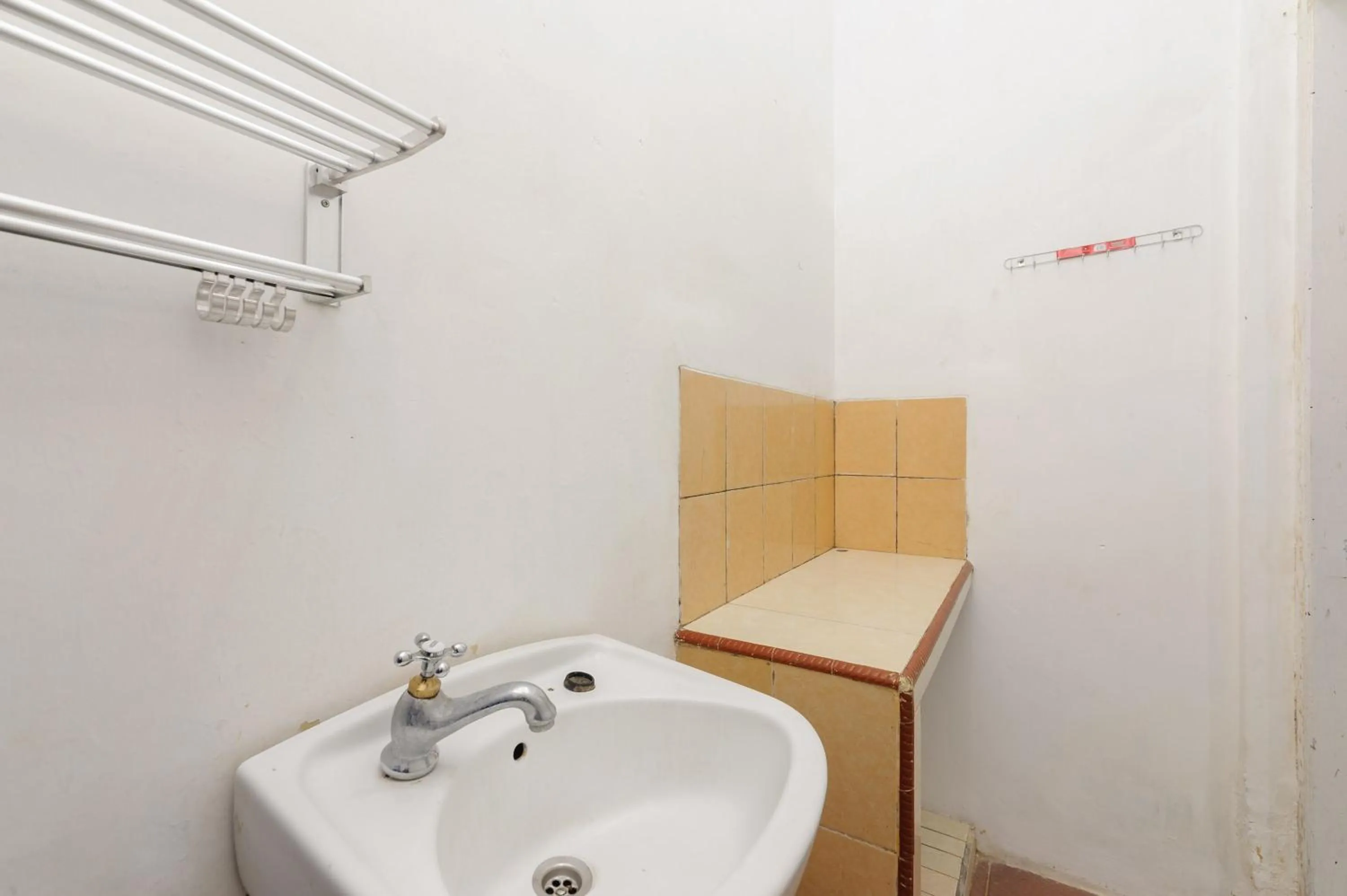 Bathroom in RedDoorz Syariah near Institut Darmajaya Lampung