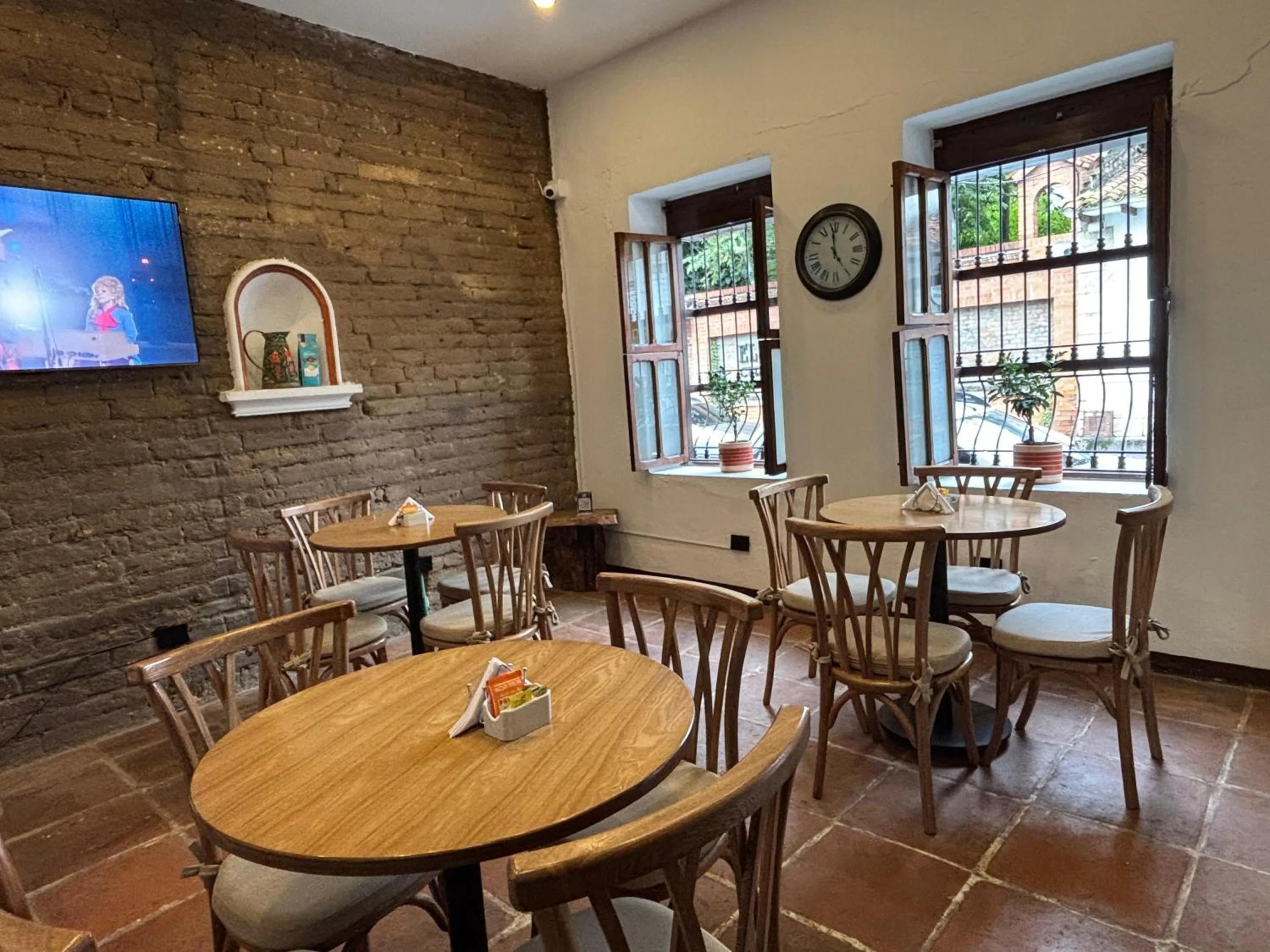 Restaurant/places to eat in Hotel Terraza San Antonio