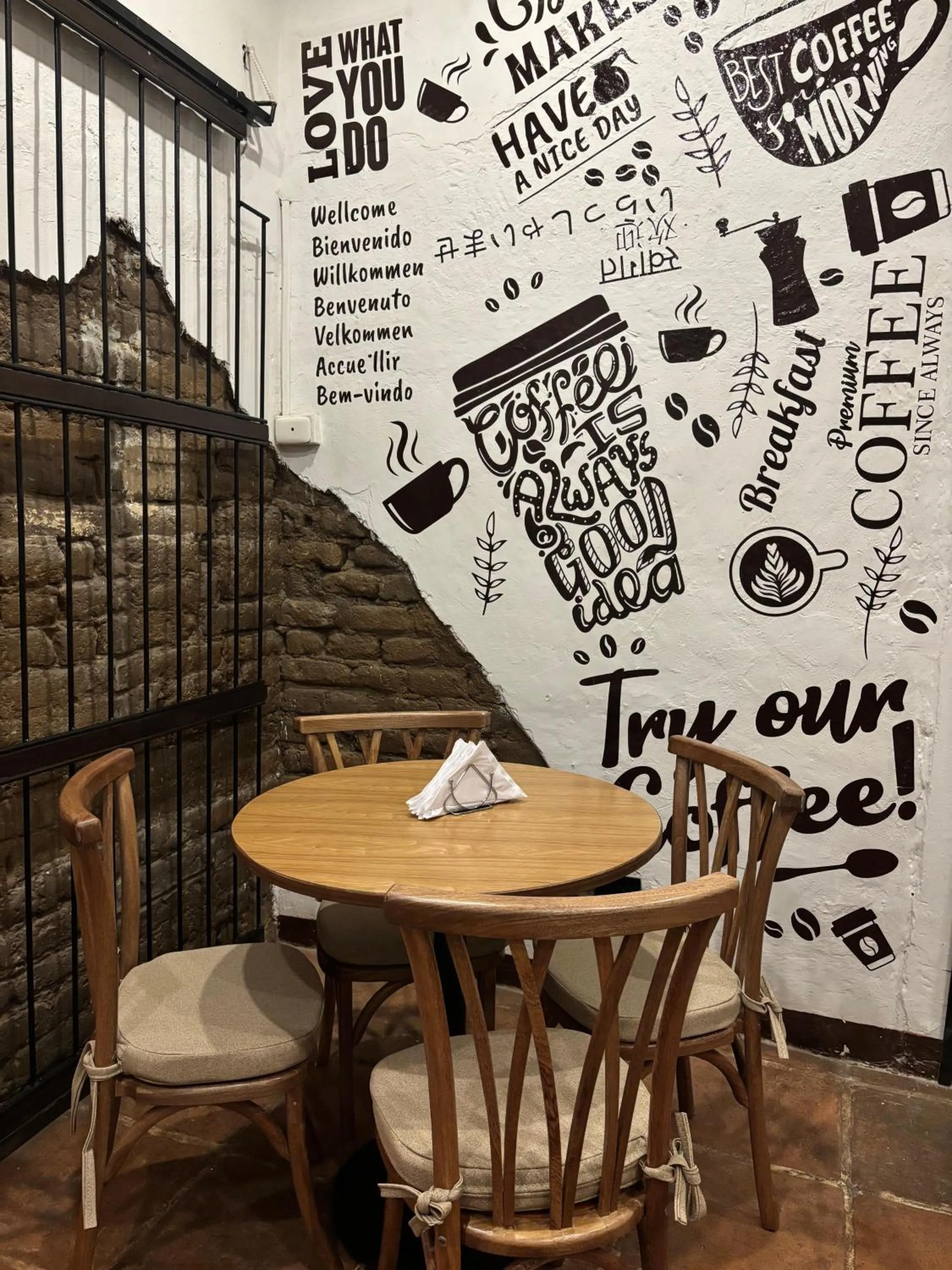 Restaurant/places to eat in Hotel Terraza San Antonio