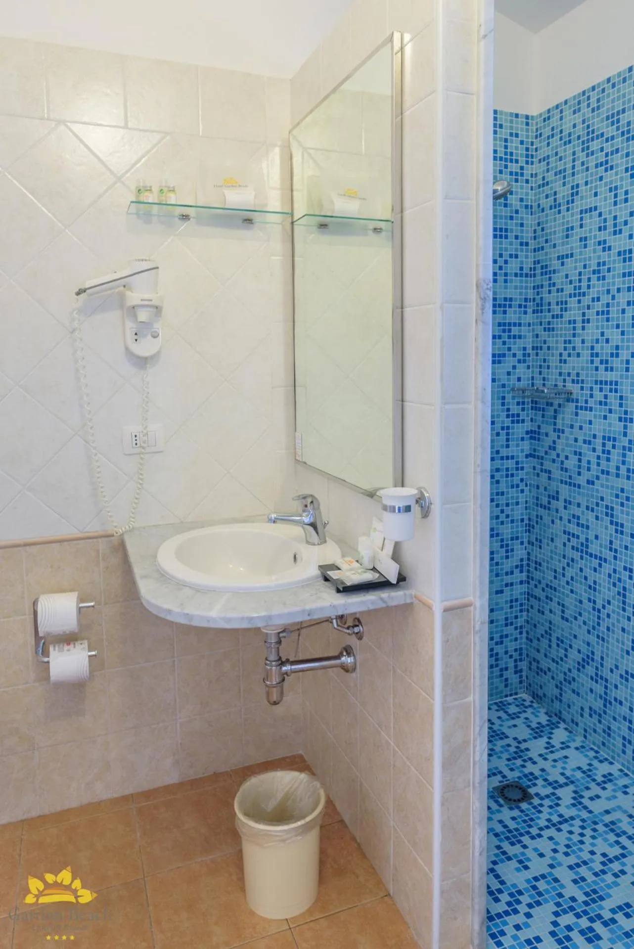 Bathroom in Hotel Garden Beach