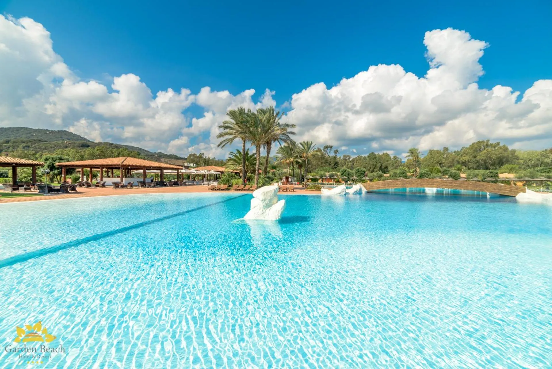 Swimming pool in Hotel Garden Beach