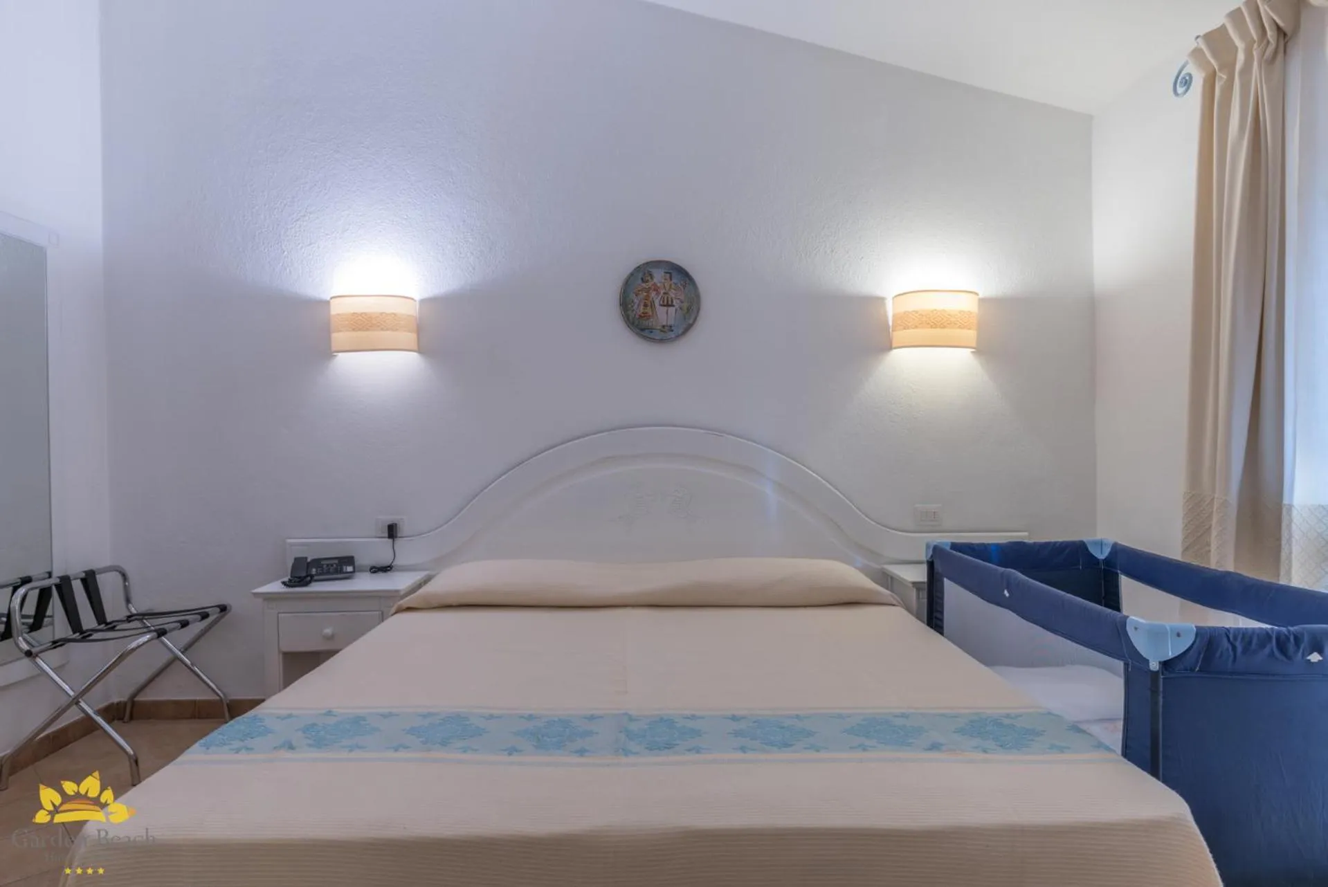 Bedroom, Bed in Hotel Garden Beach